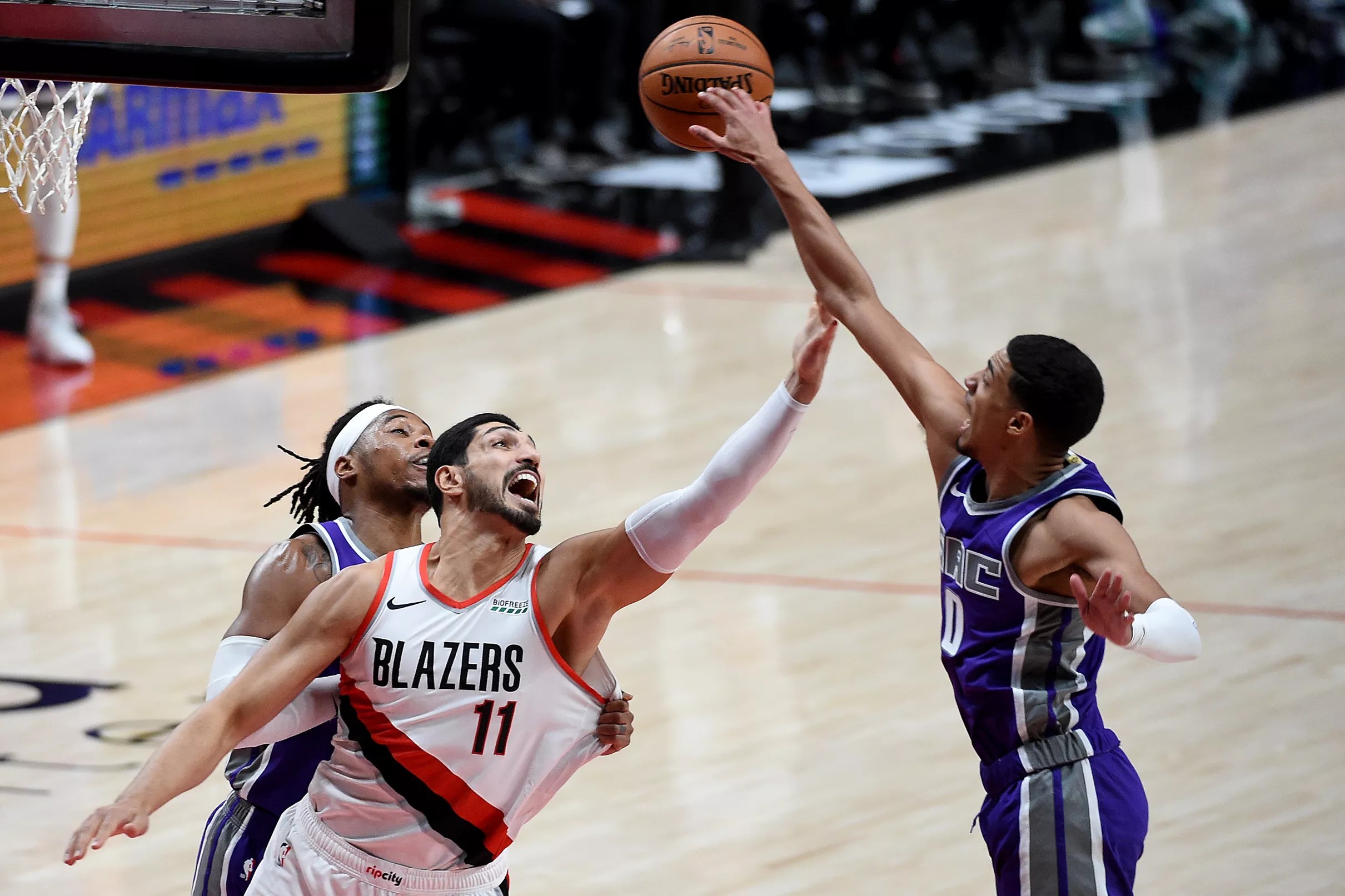 Tyrese Haliburton stuffs box score as Kings get first preseason win