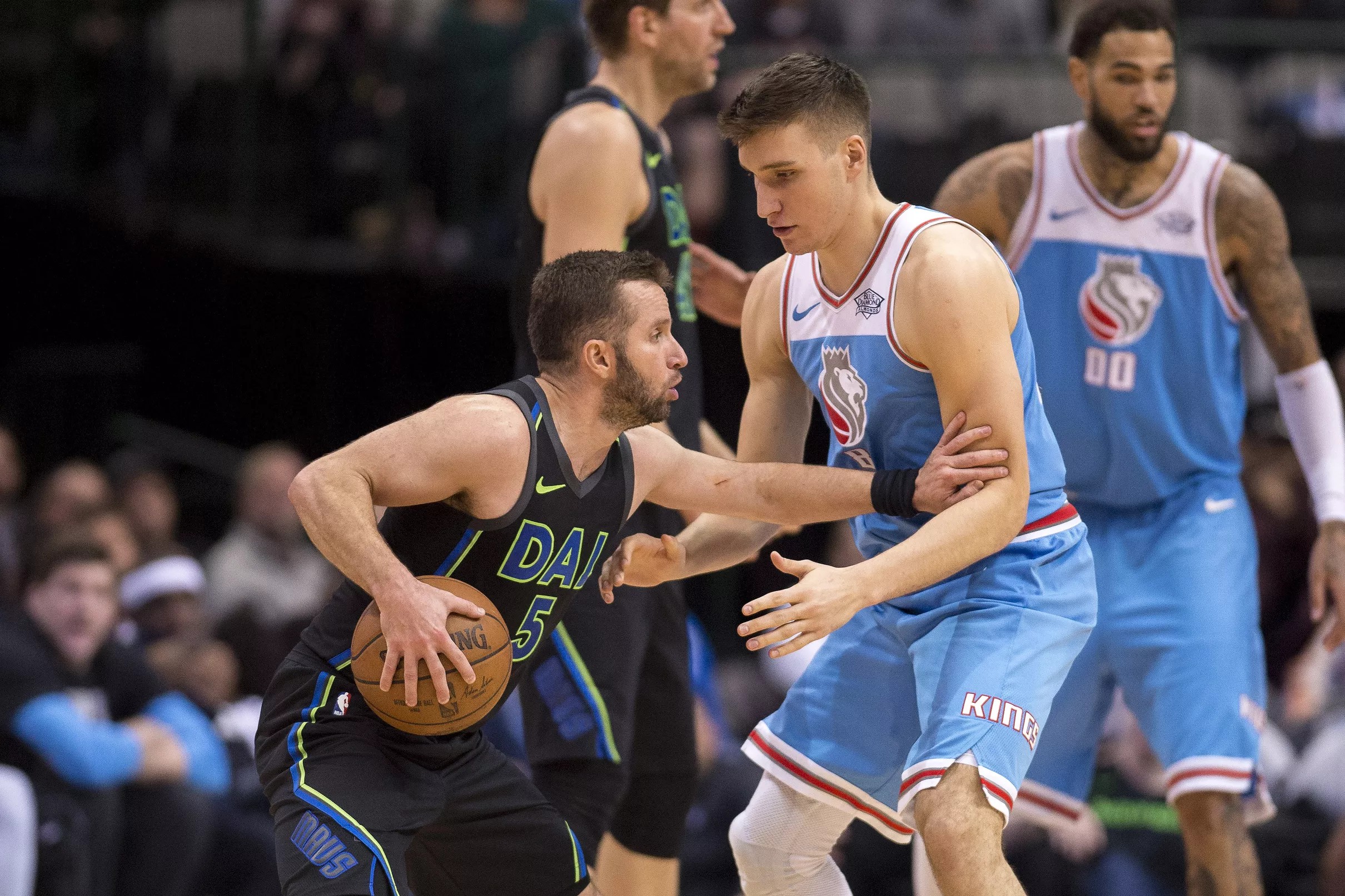 Kings vs Mavericks Preview: Oh When Tanks Come Rolling In 