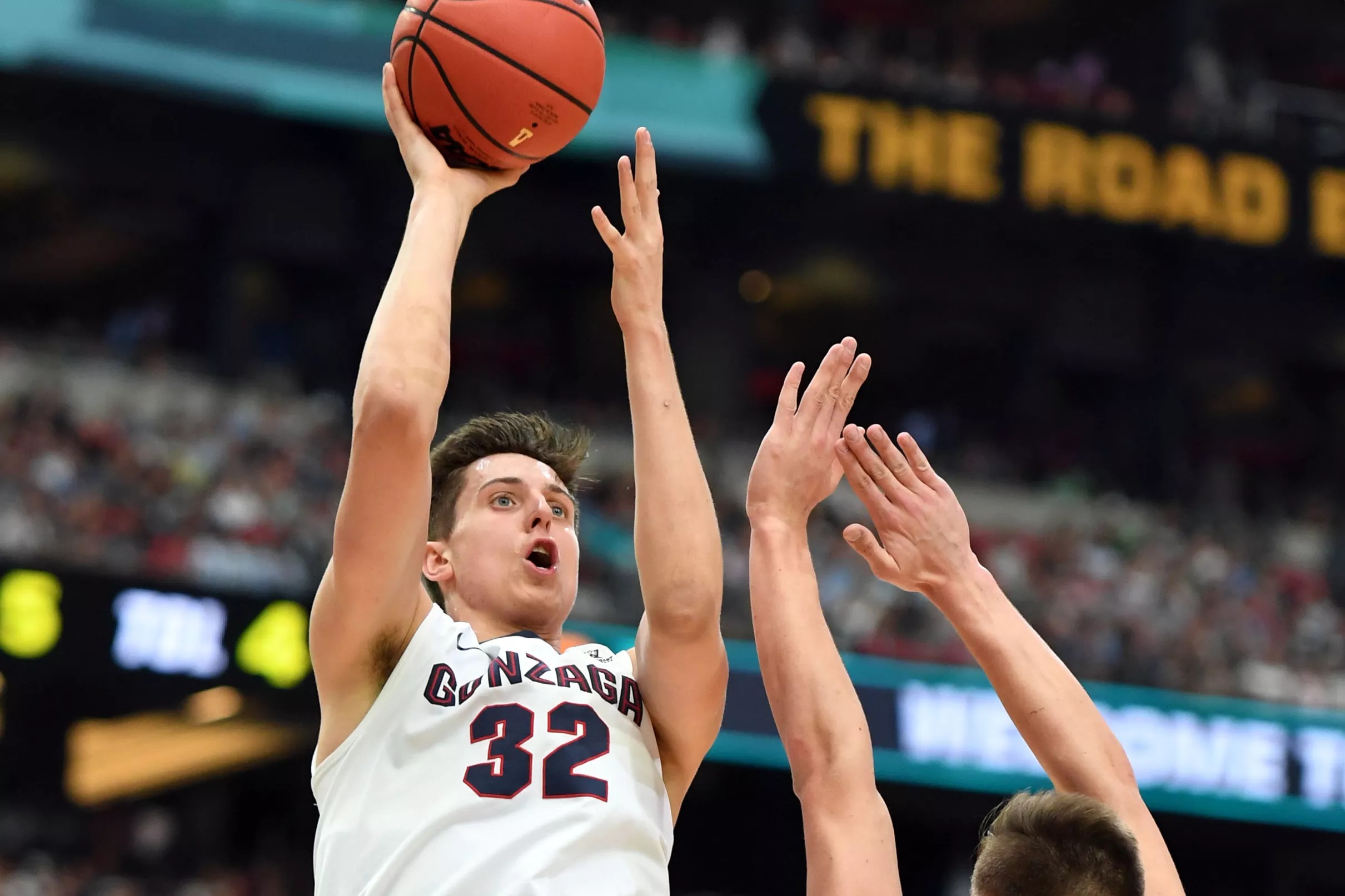 zach-collins-working-out-for-the-kings-on-sunday