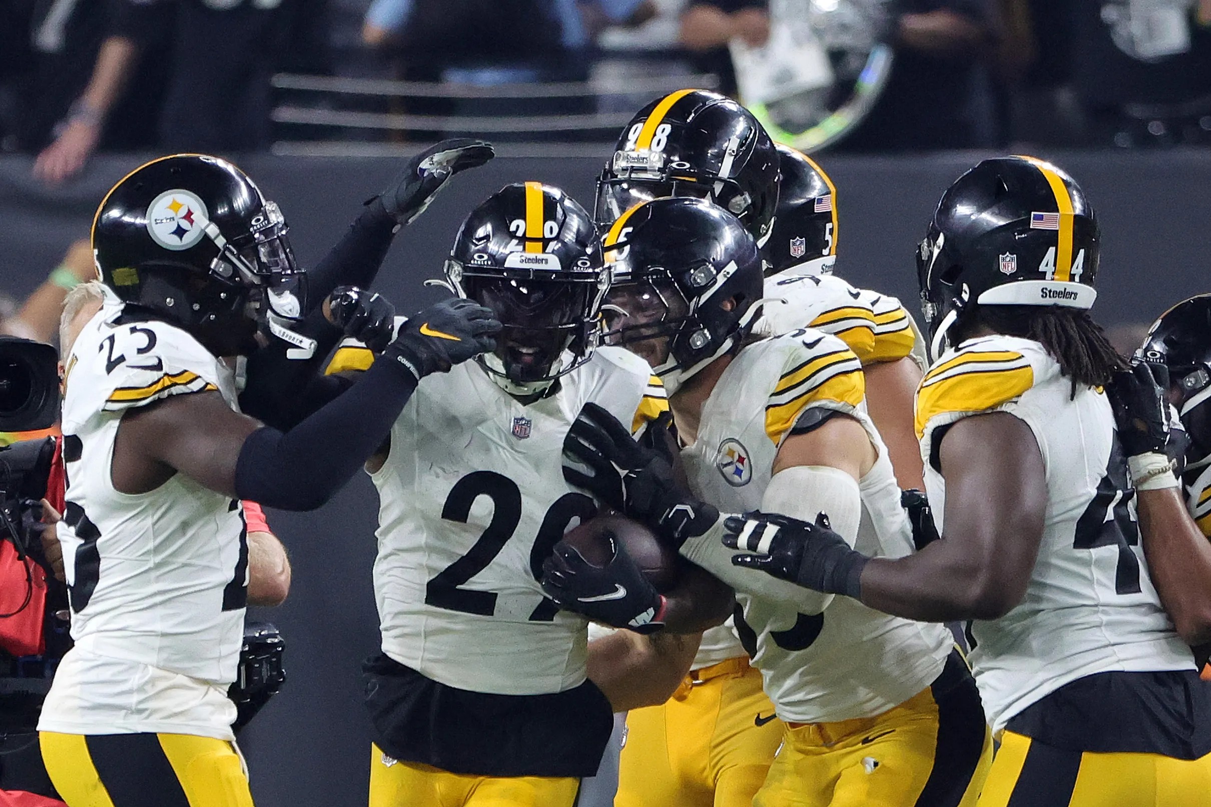 4 Steelers, NFL questions for Week 4: Did Matt Canada's offense return to  2022 form?