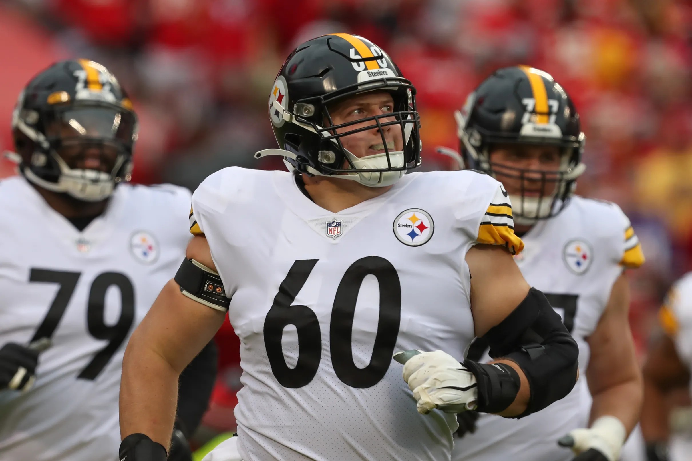 J.c Hassenauer Signs His One-year Exclusive Rights Tender With The Steelers