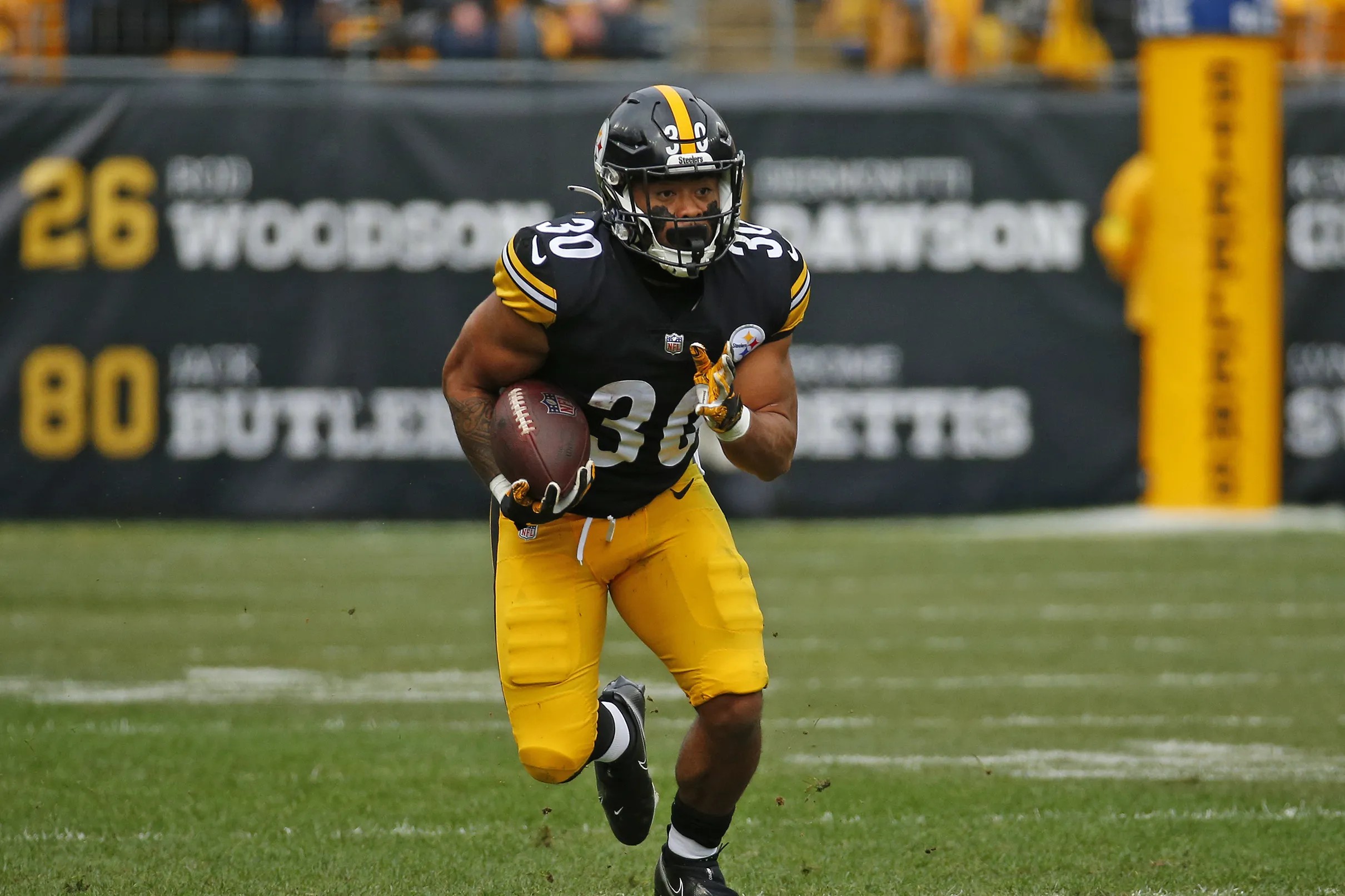 Jaylen Warren Madden 24 Rating - nwmtt1d
