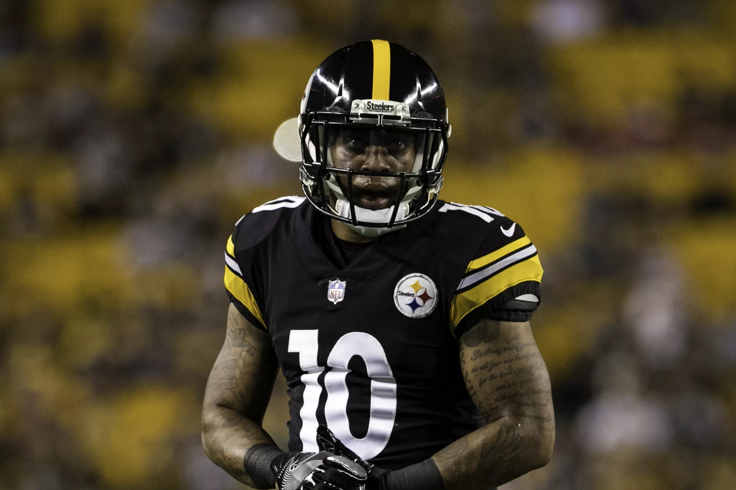 The Steelers sign two new wide receivers to the practice squad