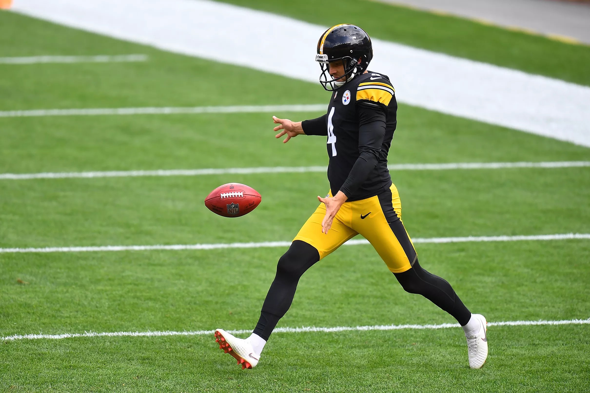 Steelers release punter Dustin Colquitt, place Devin Bush on IR and