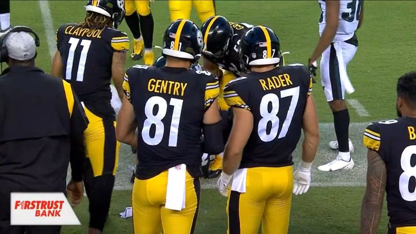 Pittsburgh Steelers tight end Zach Gentry (81) and quarterback