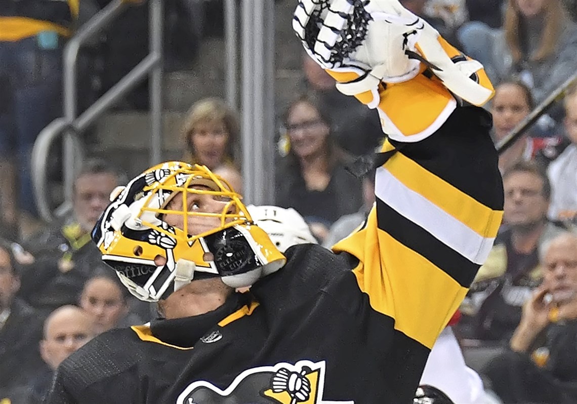 DeSmith enjoying ride as Penguins' temporary starting goalie