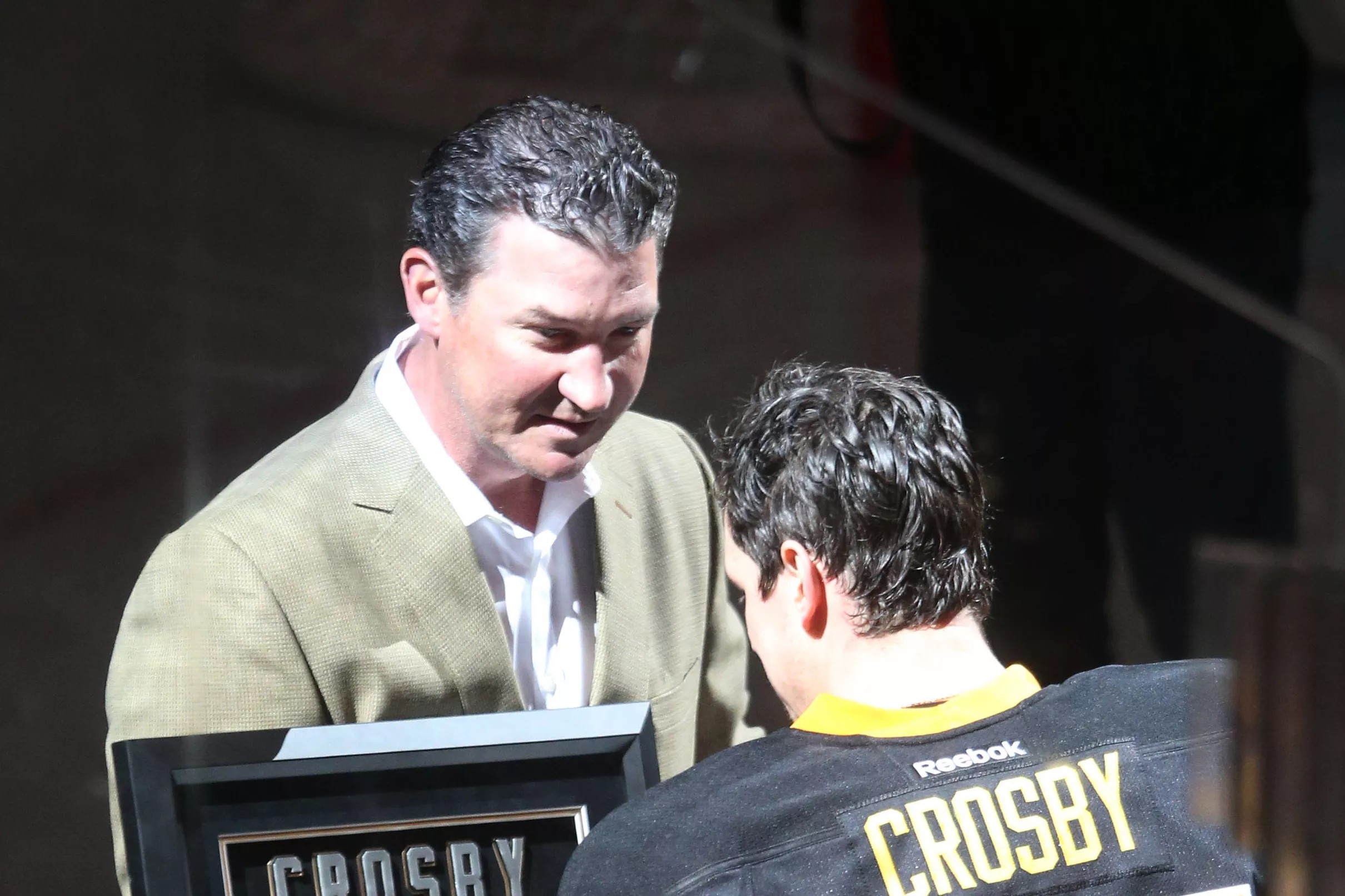 Sidney Crosby overtakes Mario Lemieux in career games played tomorrow