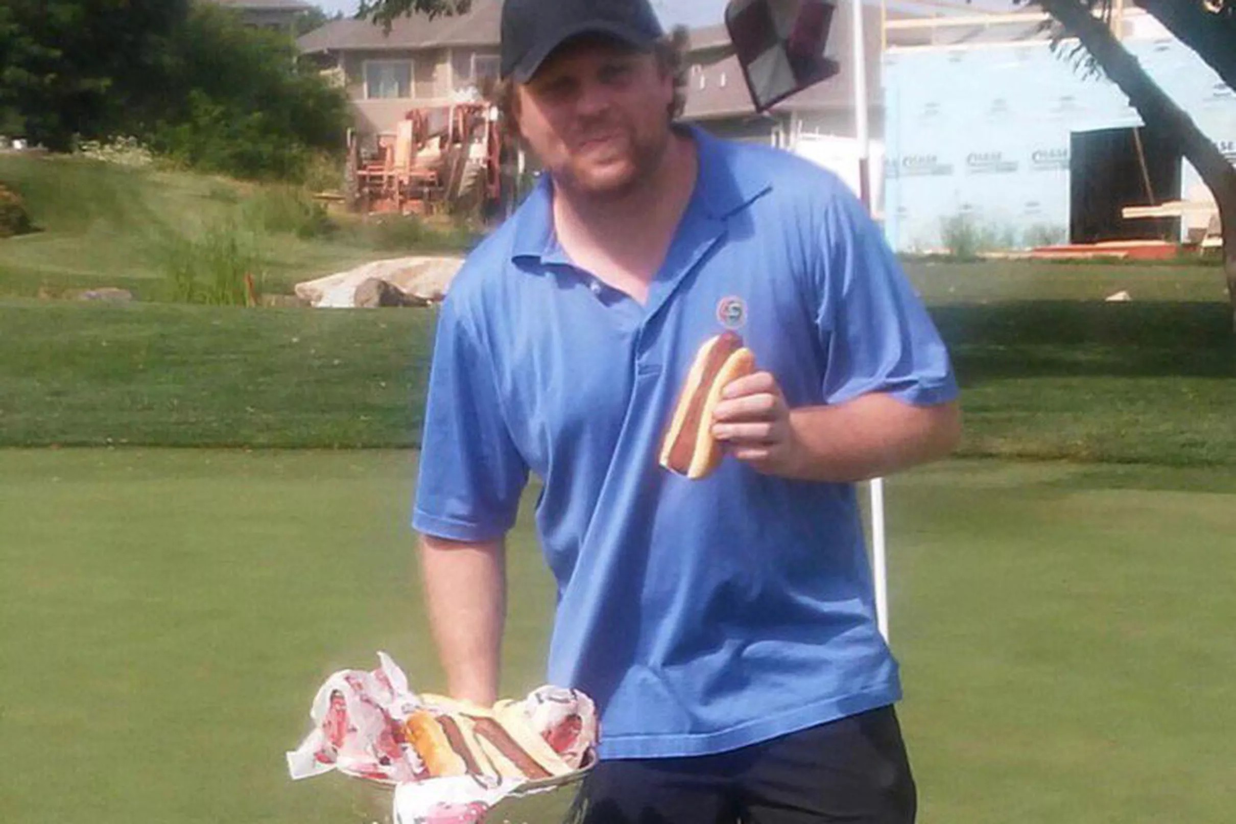News Break Phil Kessel Eats Hot Dogs Out Of Stanley Cup
