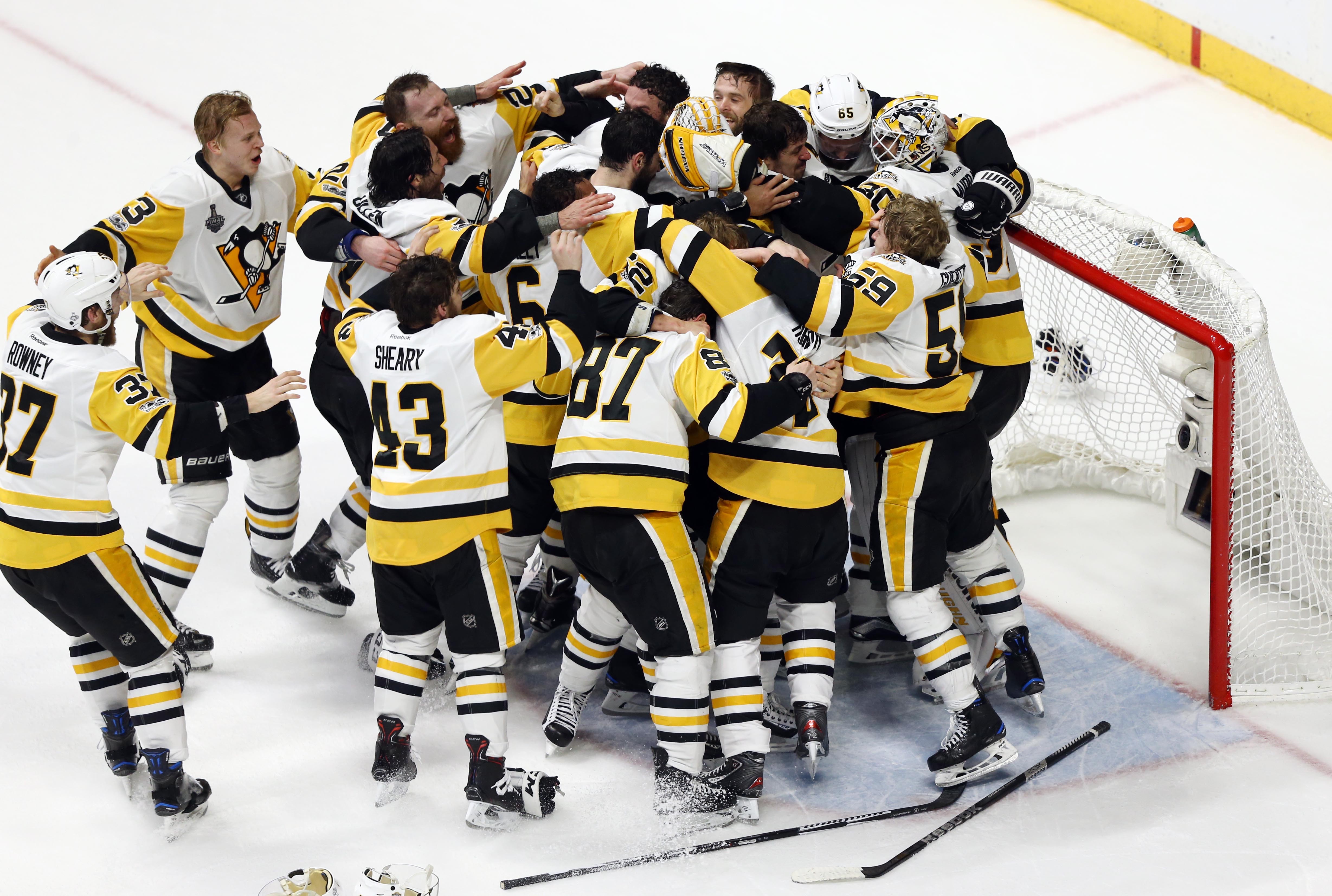 Pittsburgh Penguins Win The Stanley Cup Sidney Crosby Is The Conn Smythe Winner 