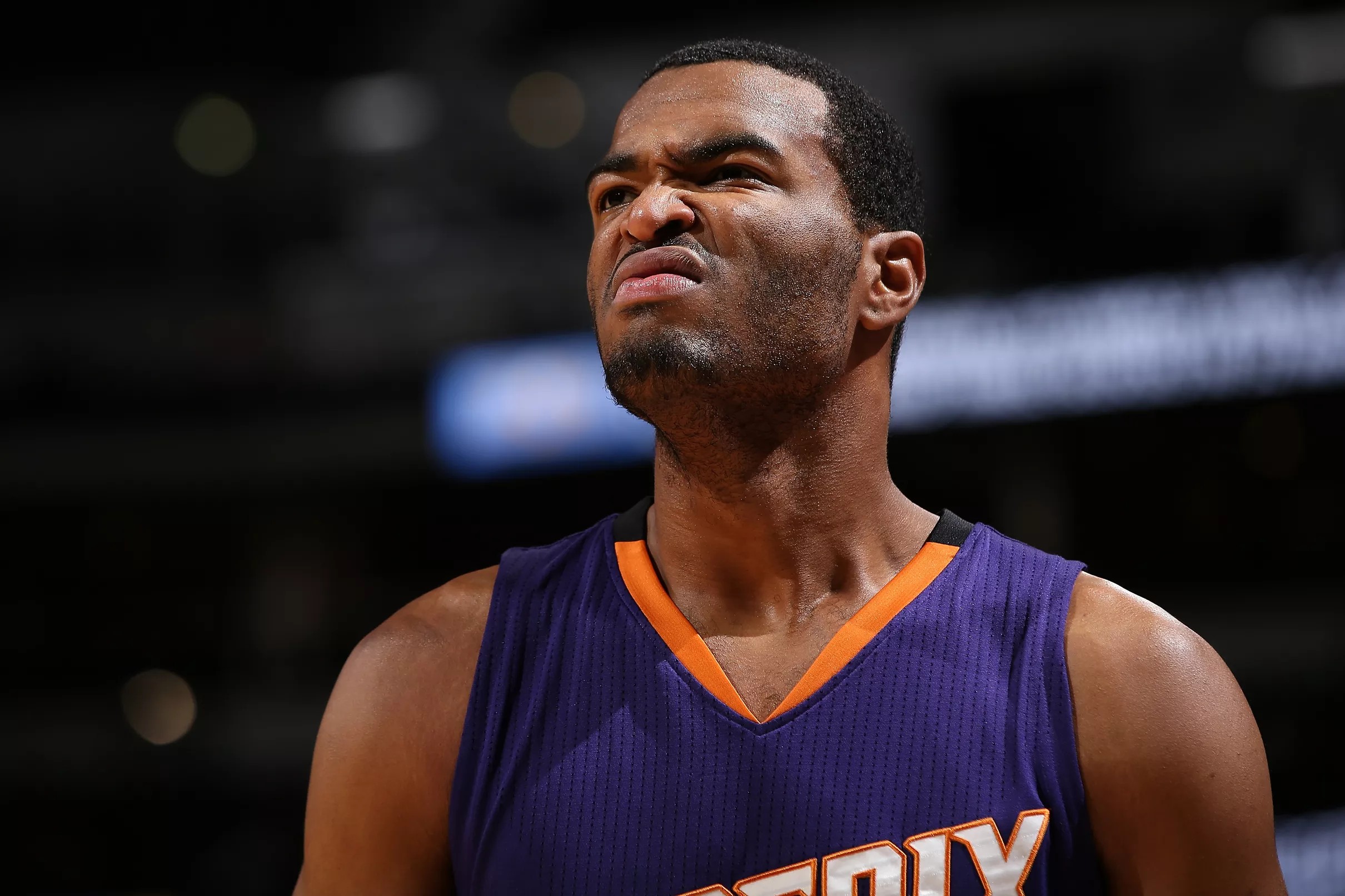 What’s up with T.J. Warren’s head?