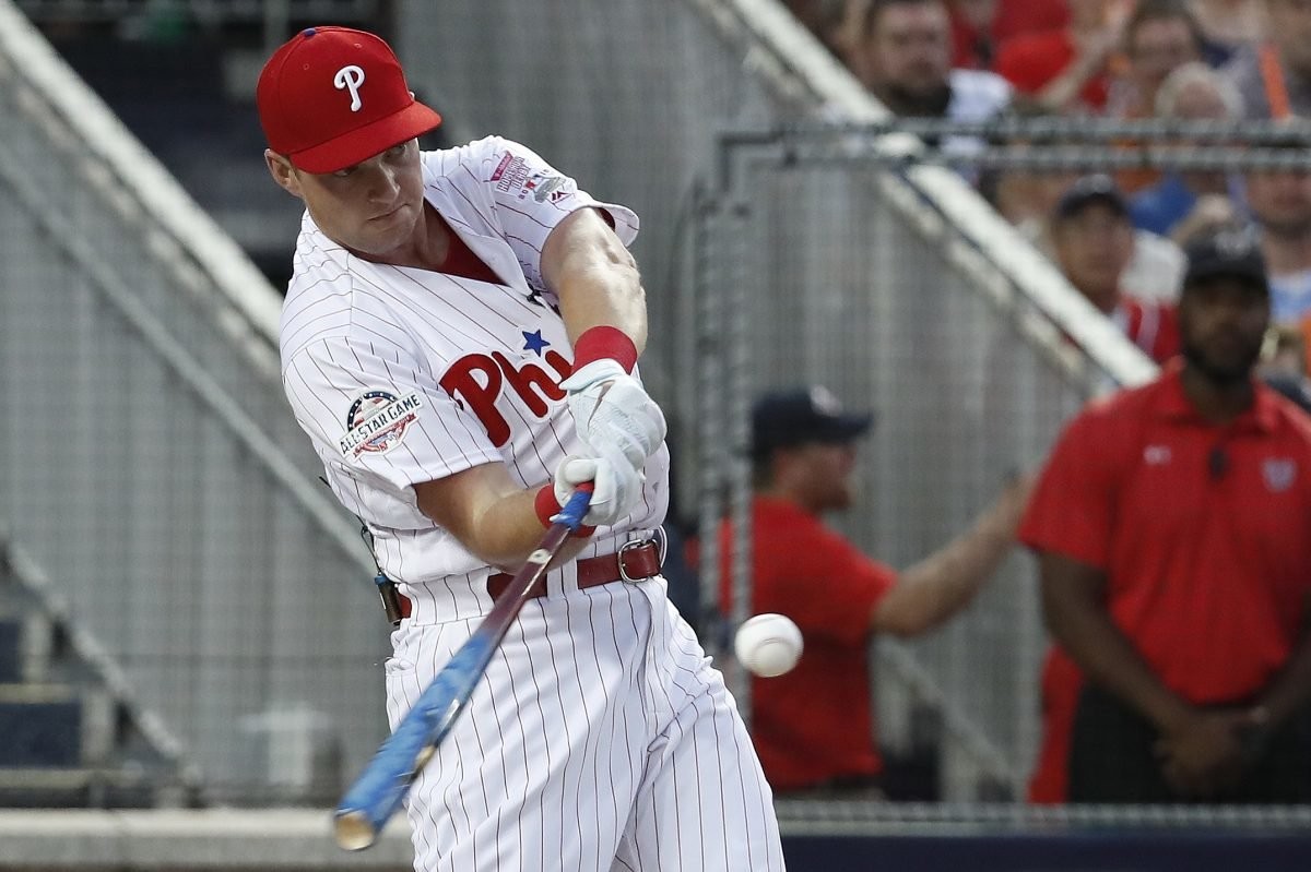 Watch Rhys Hoskins surprises in first Home Run Derby
