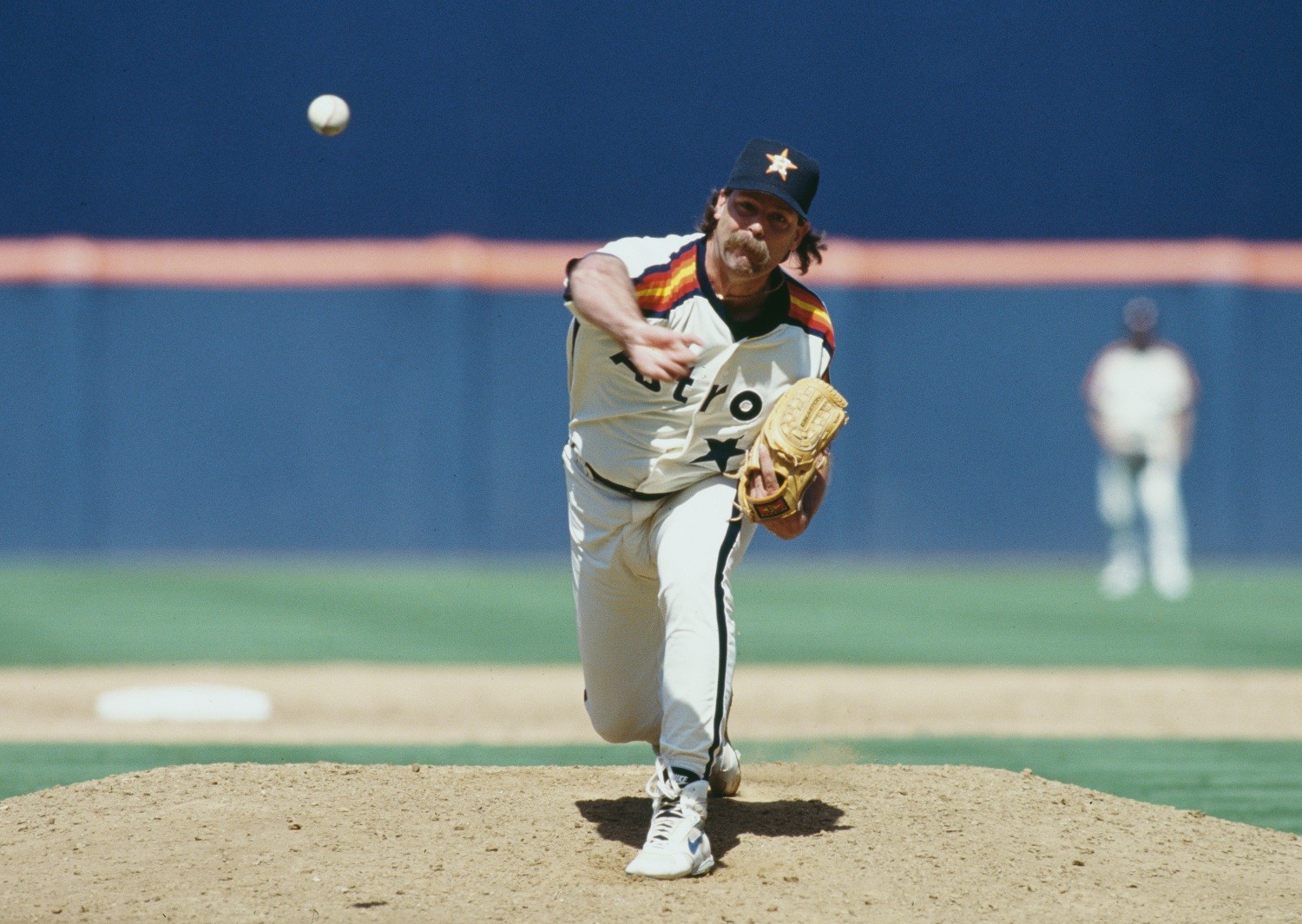 Former Philadelphia Phillies Closer Doug Jones Dies At 64