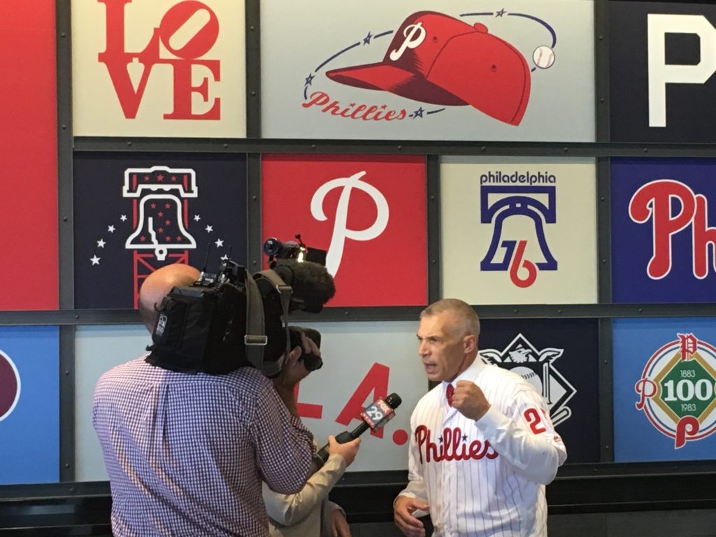 Phillies to interview first hitting coach candidate