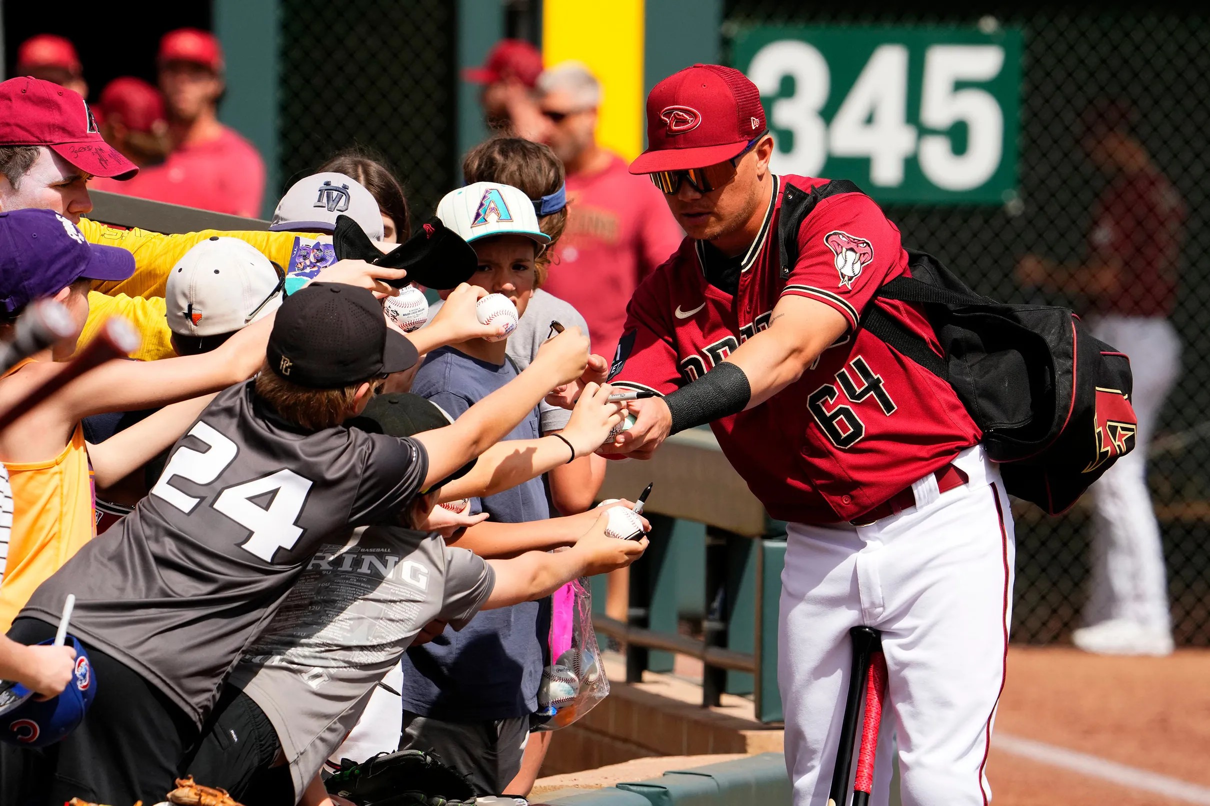 Phillies fill 40man roster, claim Diego Castillo from the Yankees