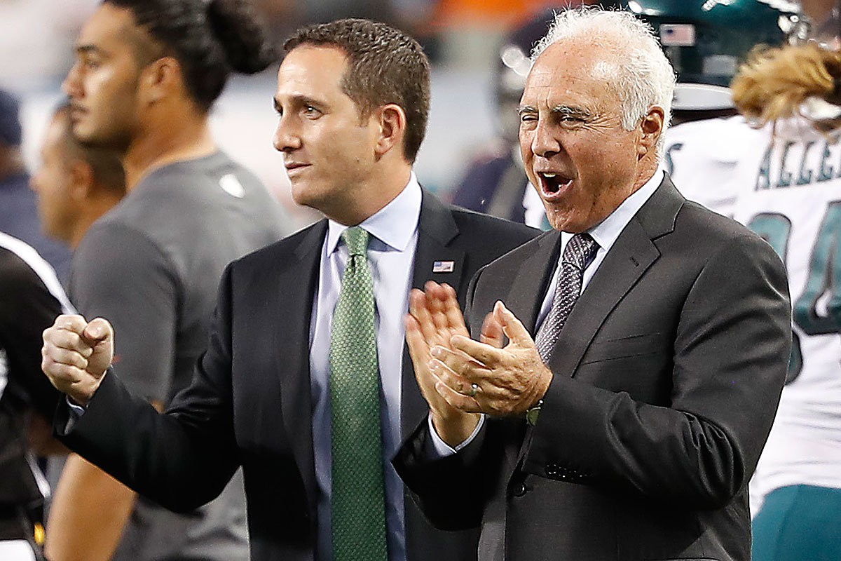 Eagles' owner in favor of climate change in politics