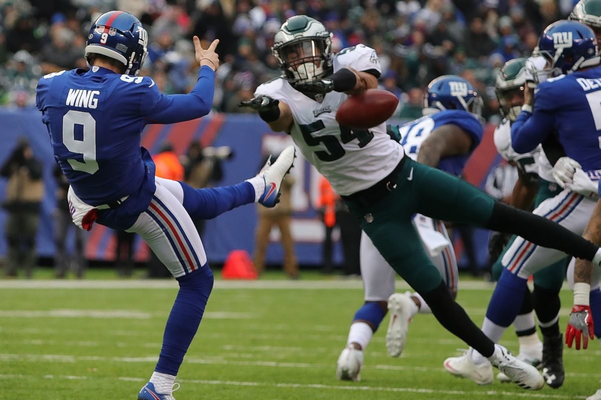 Eagles' block party helps clinch firstround playoff bye