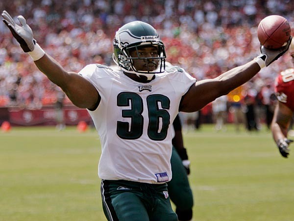 Brian Westbrook takes place in Eagles Hall of Fame