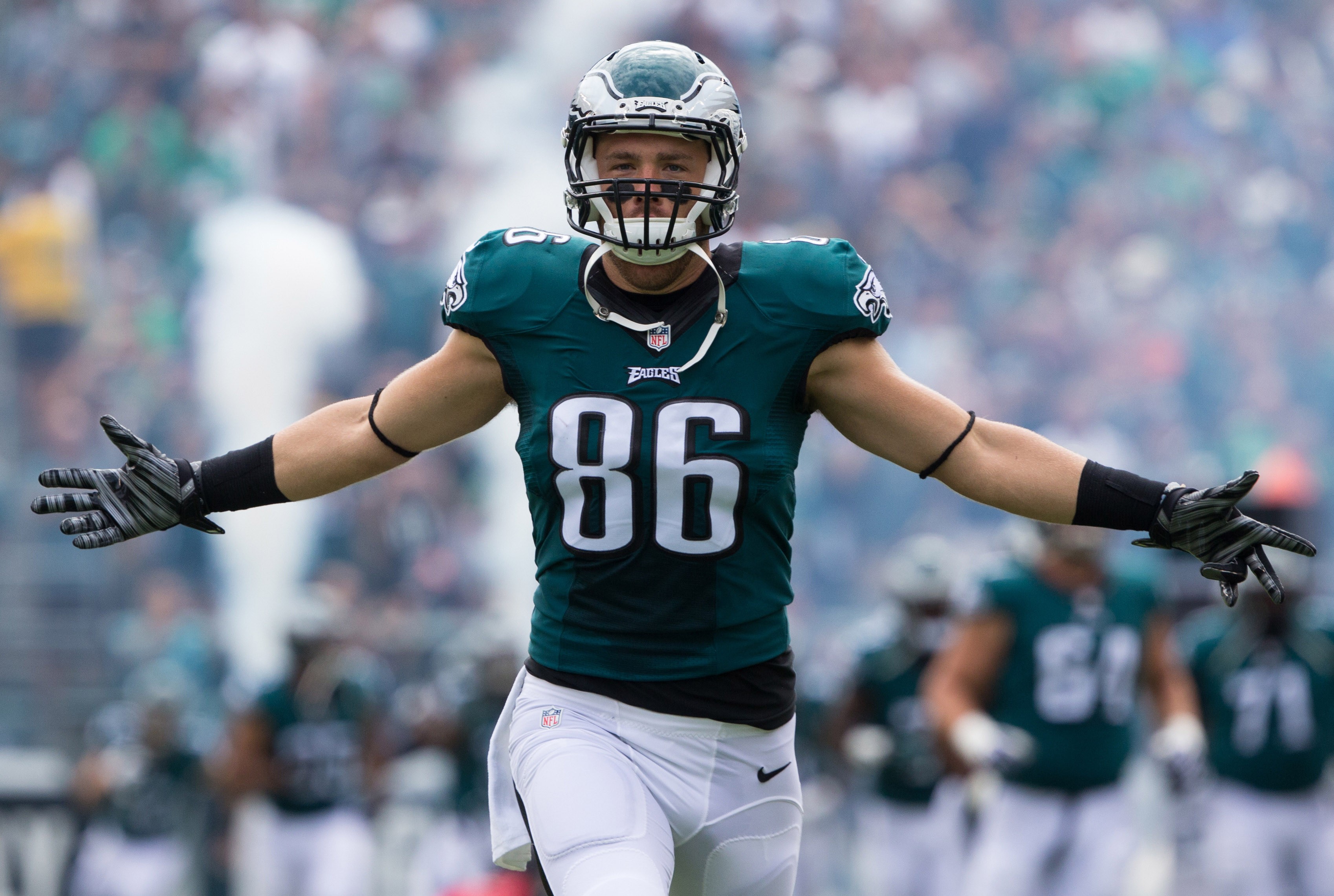 inquiring-minds-can-zach-ertz-be-productive-prior-to-december