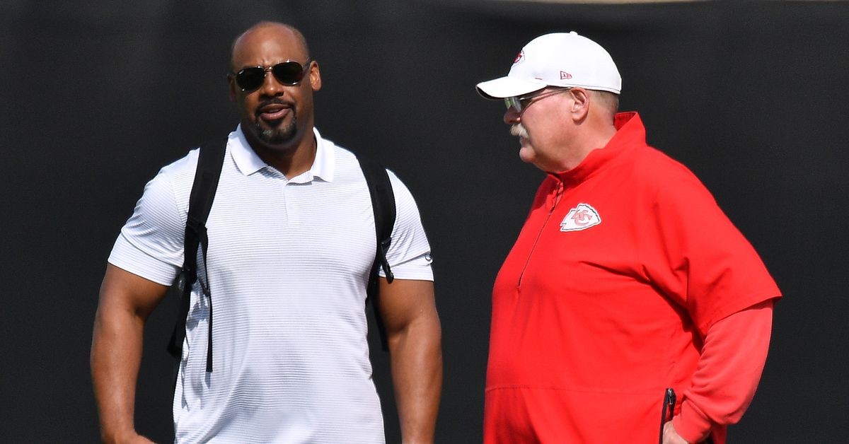 Andy Reid invites Donovan McNabb to talk to the Chiefs ahead of Super Bowl LIV