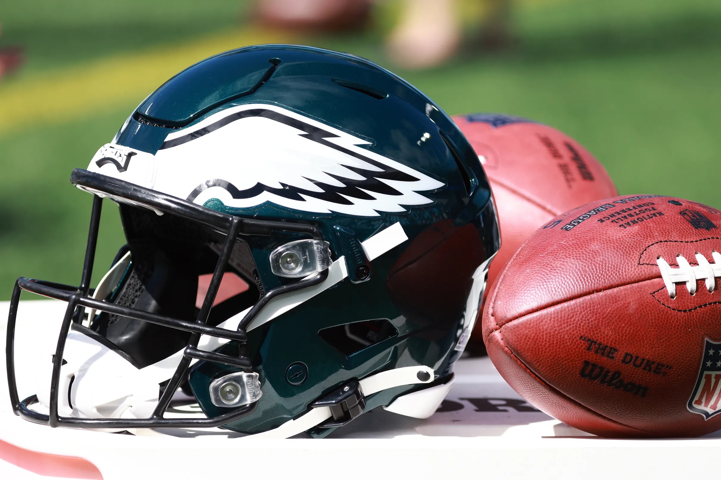 Eagles elevate practice squad safety for Giants game