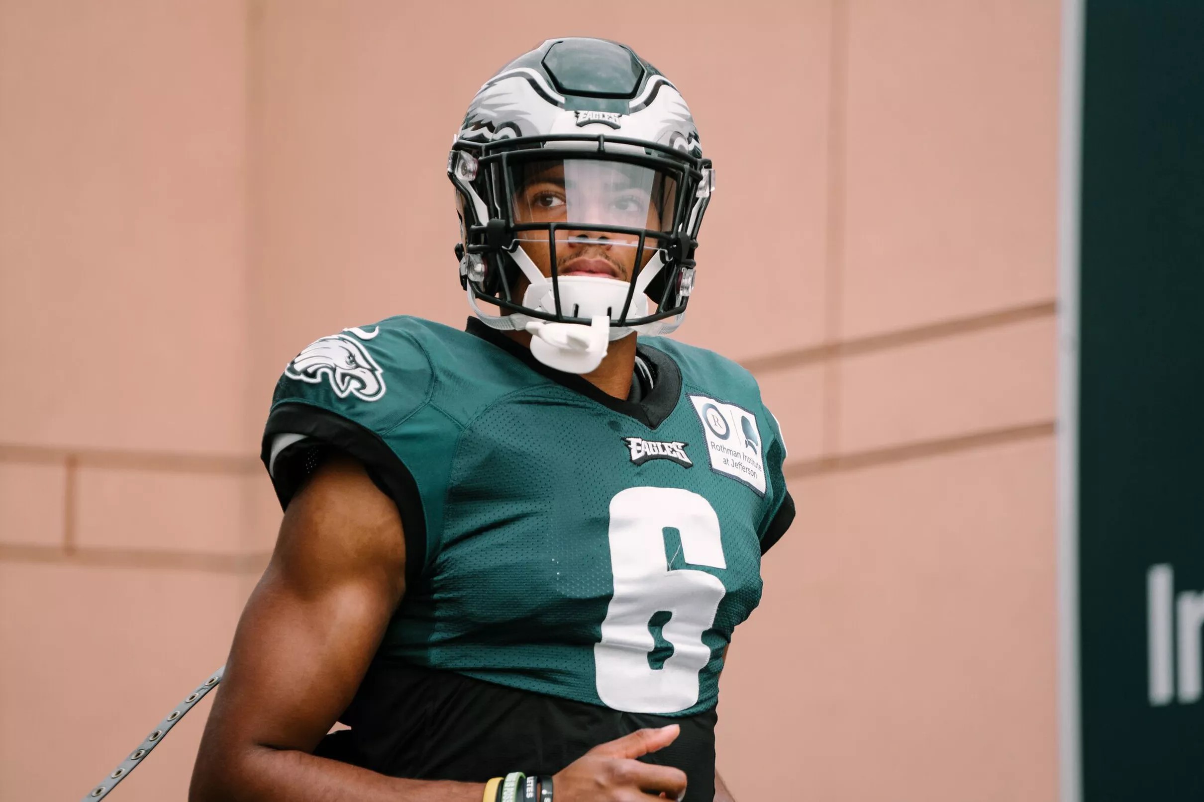 Eagles release French wide receiver