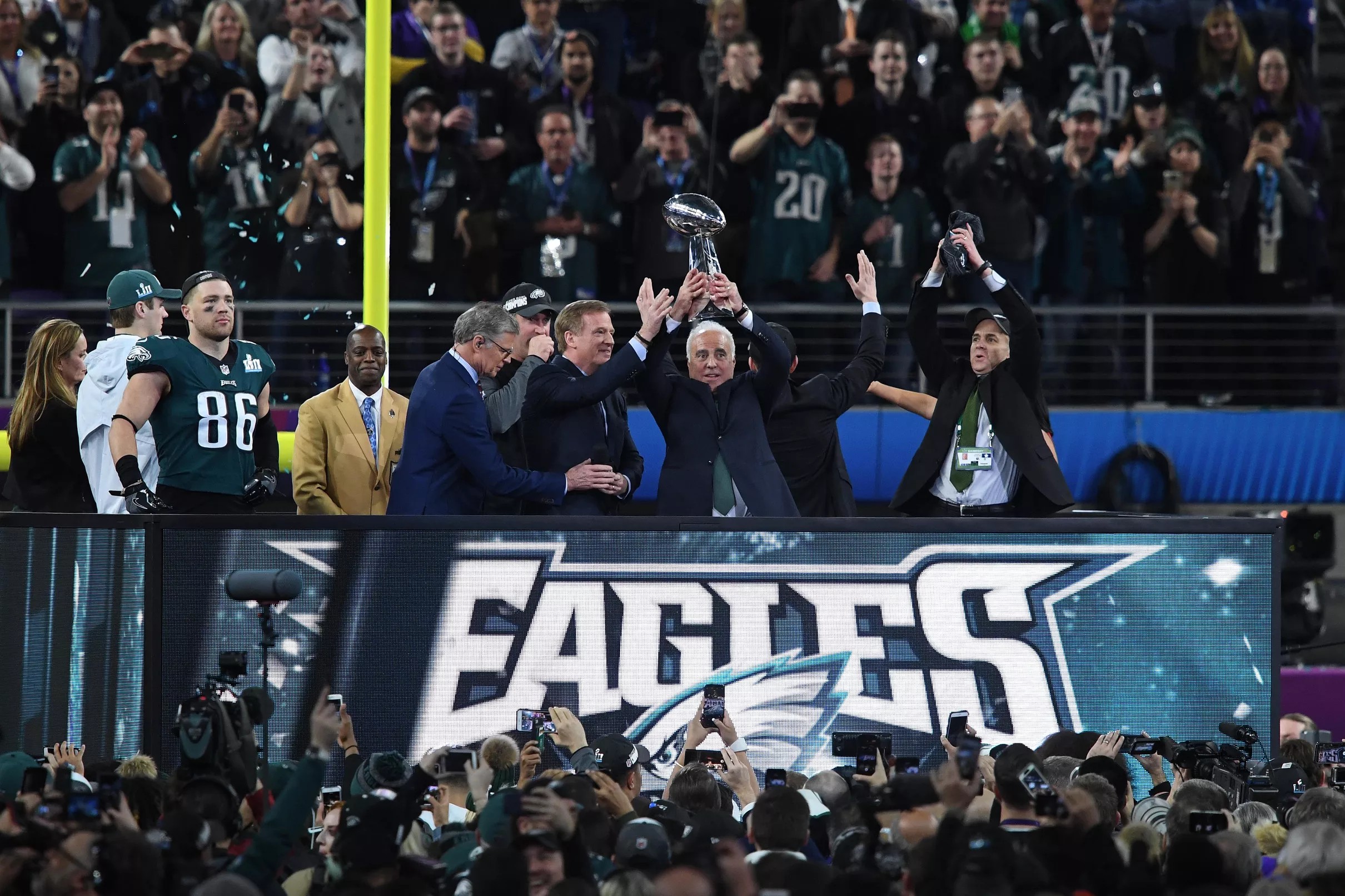 31 NFL teams that didn’t win the Super Bowl this year, and one that did