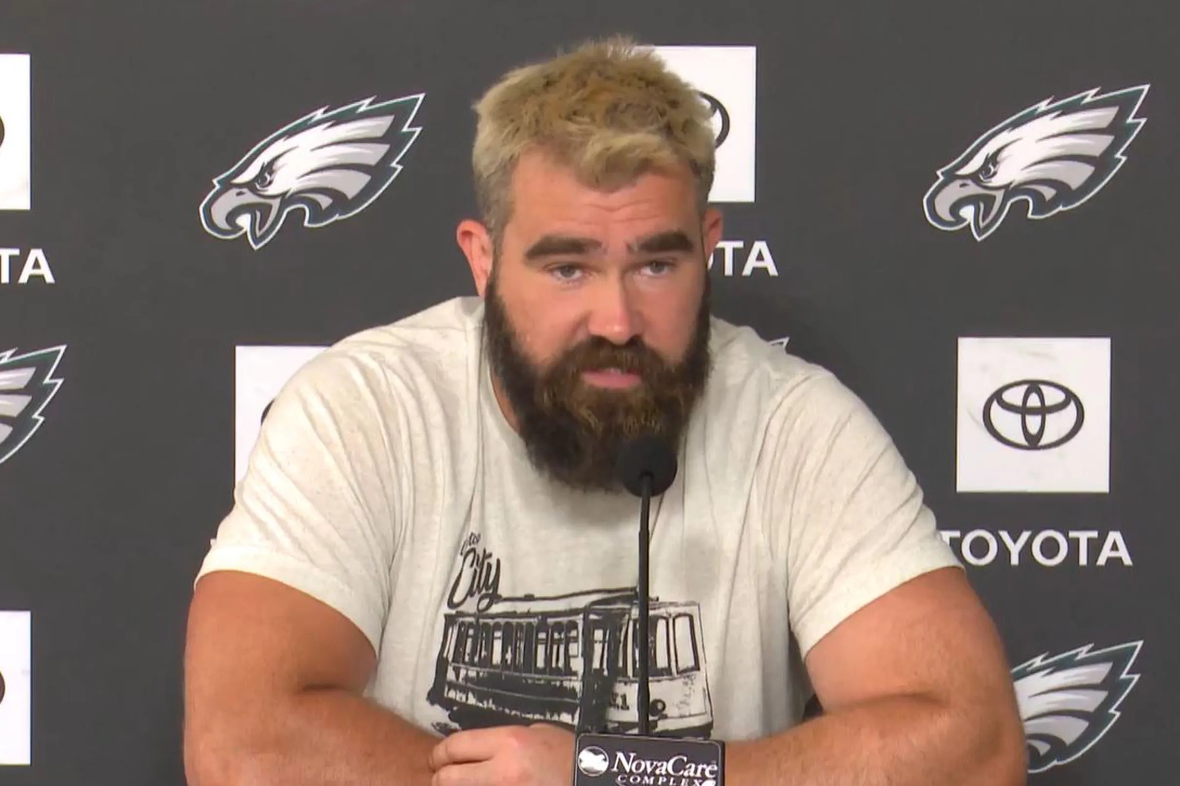 Eagles News: Recognition for Jason Kelce and Lane Johnson - Bleeding Green  Nation