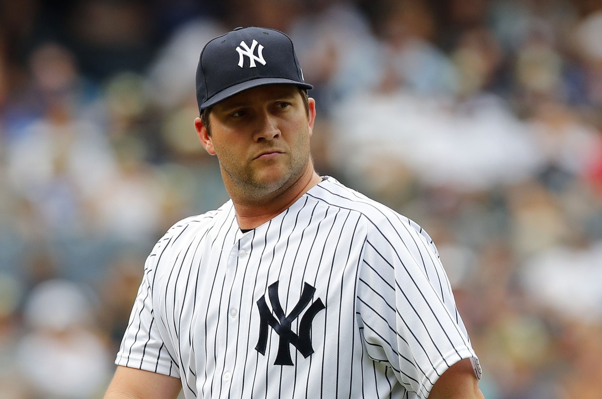 Yankees trade Adam Warren to Mariners