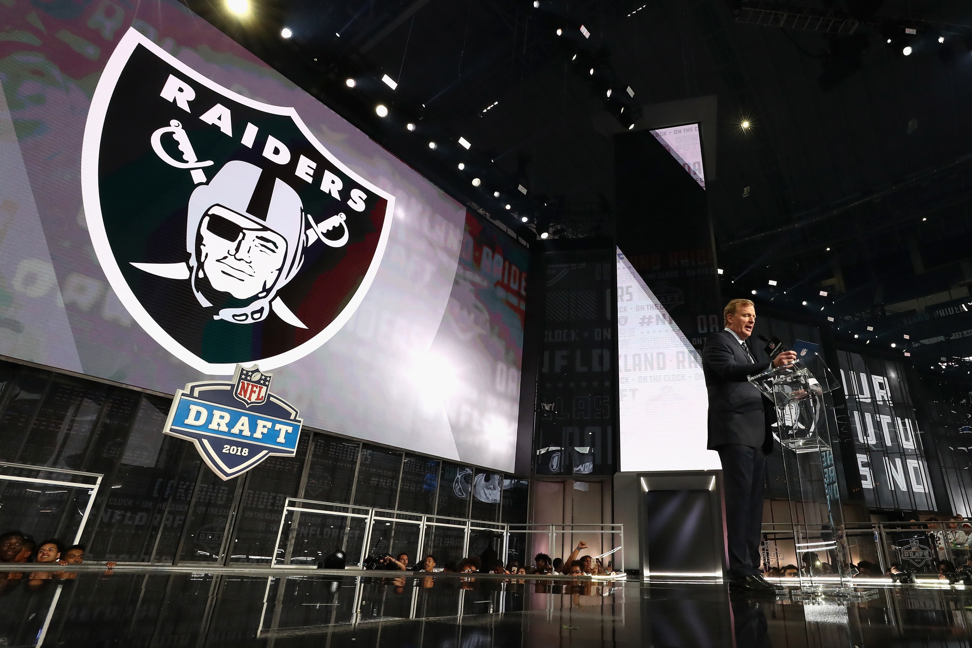 Las Vegas Raiders 2021 7round mock draft Defense gets a boost