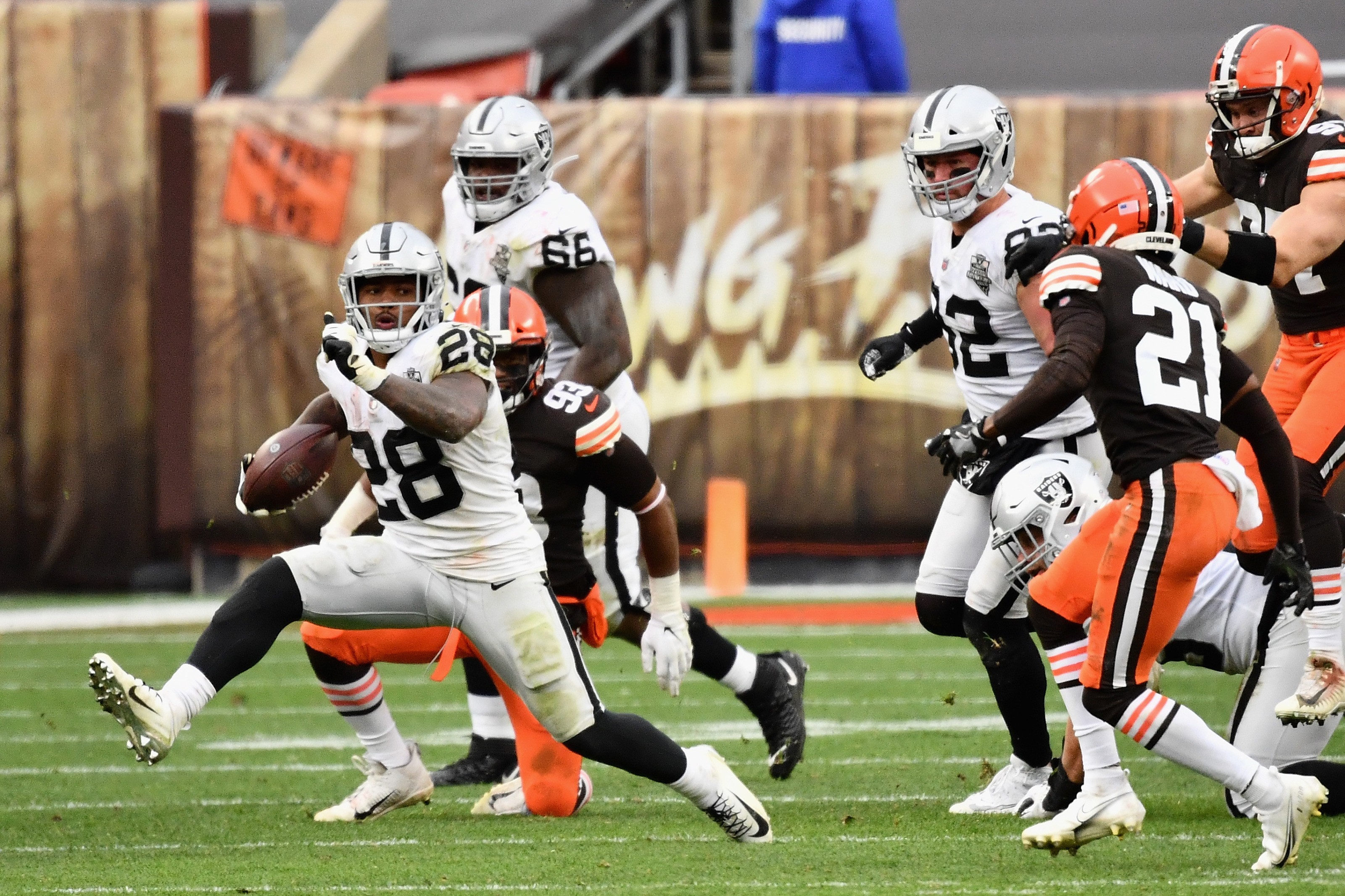 Las Vegas Raiders at Cleveland Browns 4 keys in the 166 victory