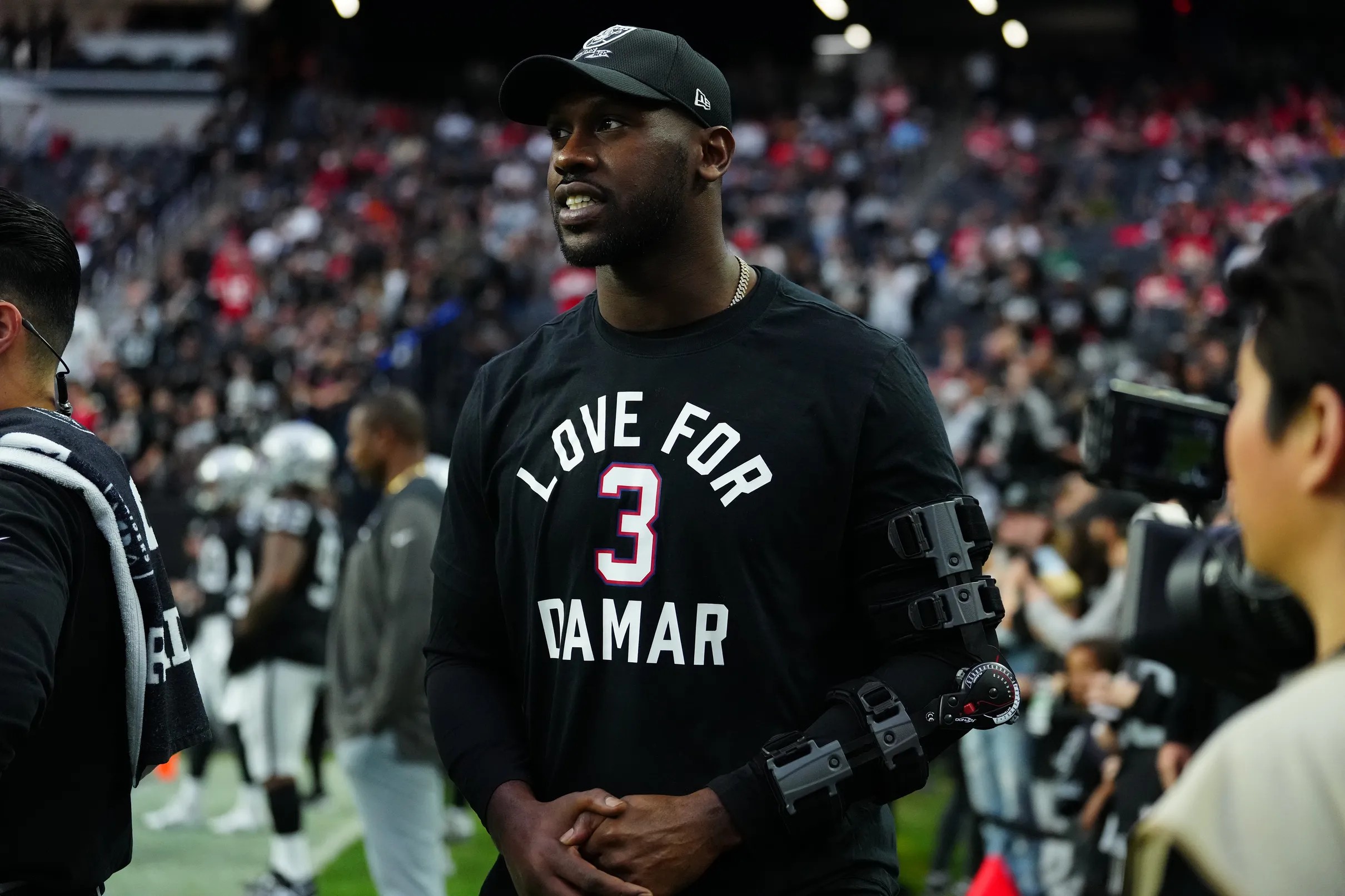 Raiders news: Initial thoughts on Chandler Jones situation - Silver And  Black Pride