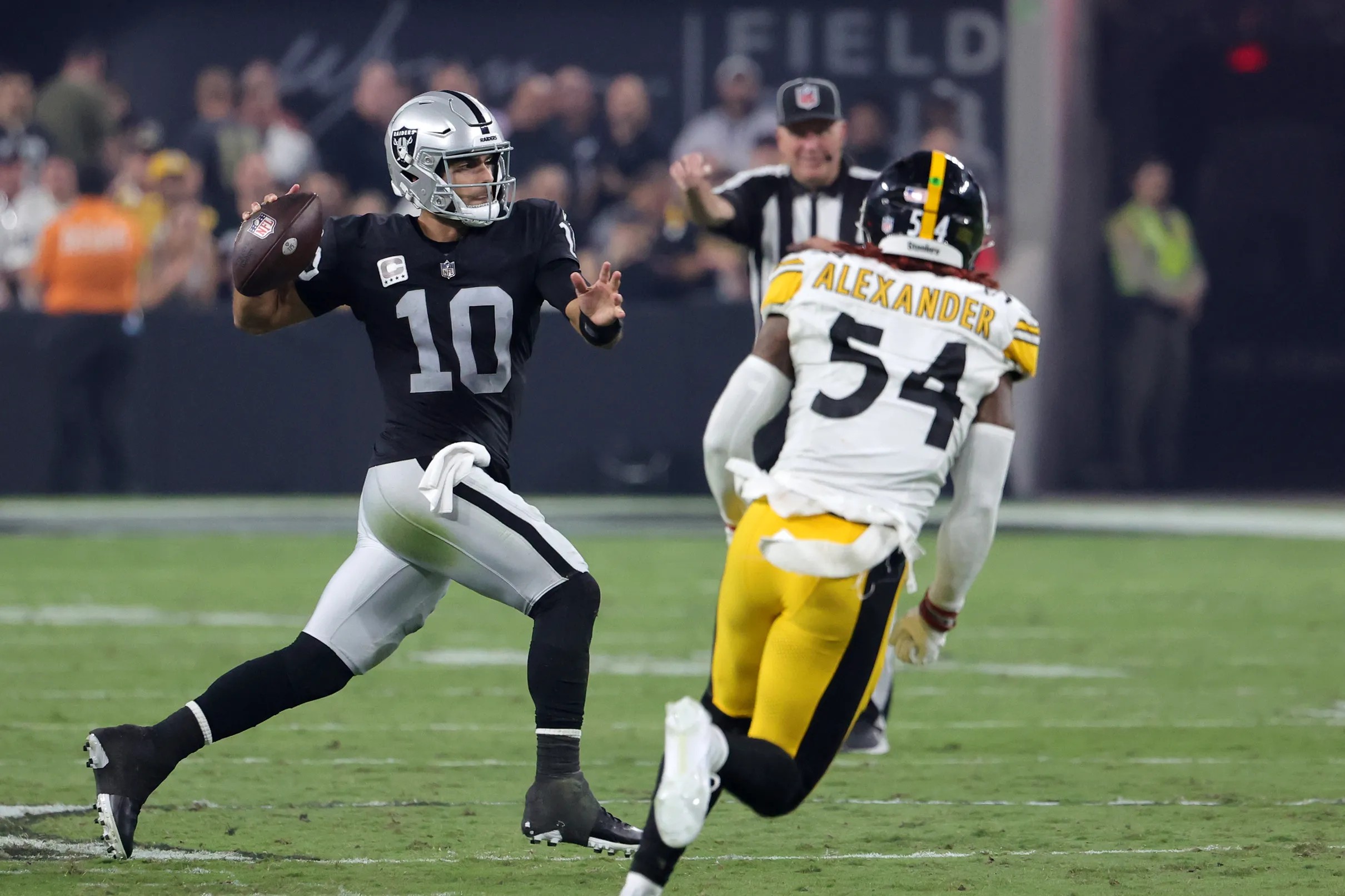 Raiders Injury News: Jimmy Garoppolo returns to practice - Silver And Black  Pride