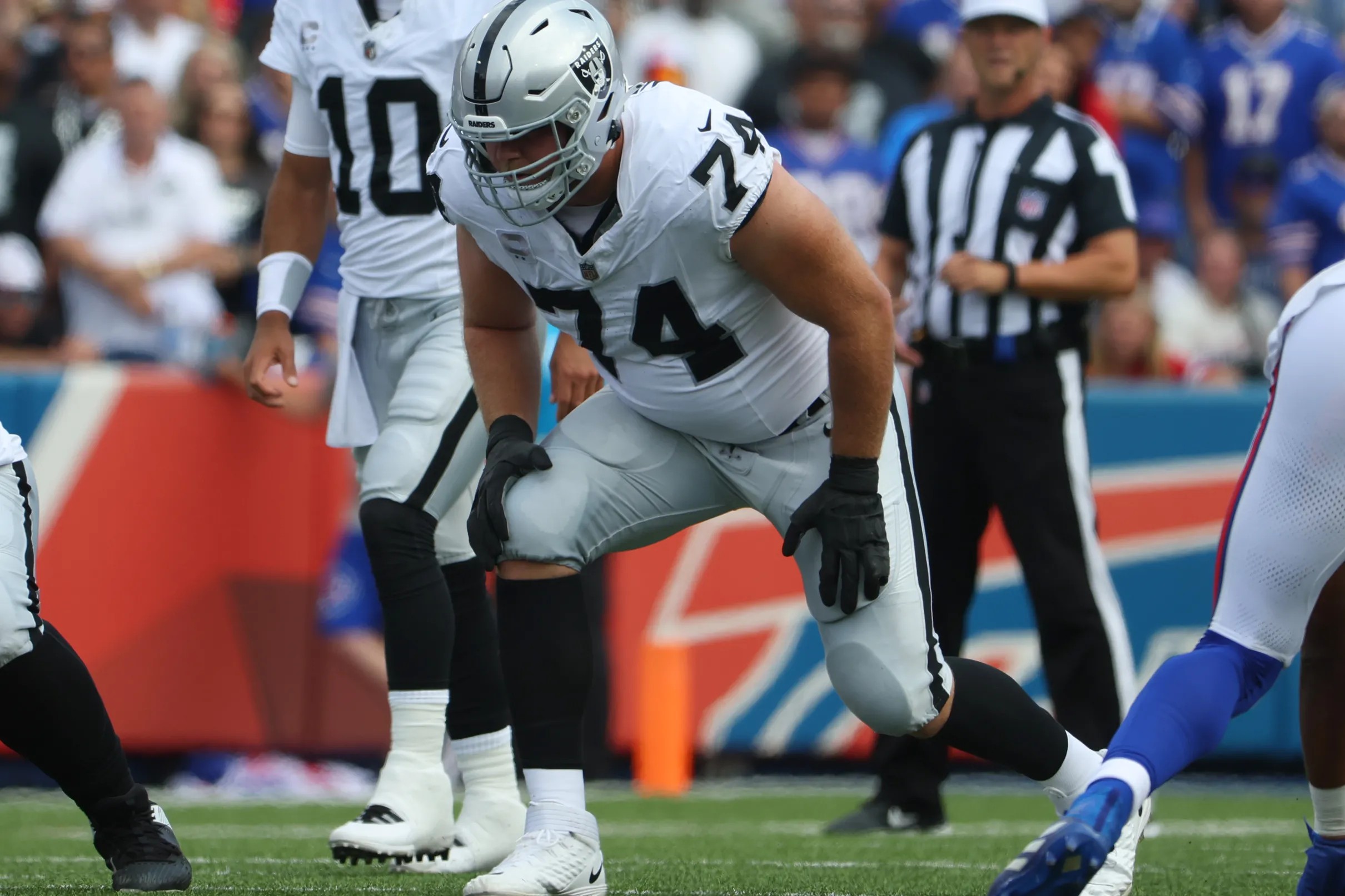 Pro Football Focus ranked all 32 NFL Offensive lines and despite down  season Raiders still among league best - Silver And Black Pride