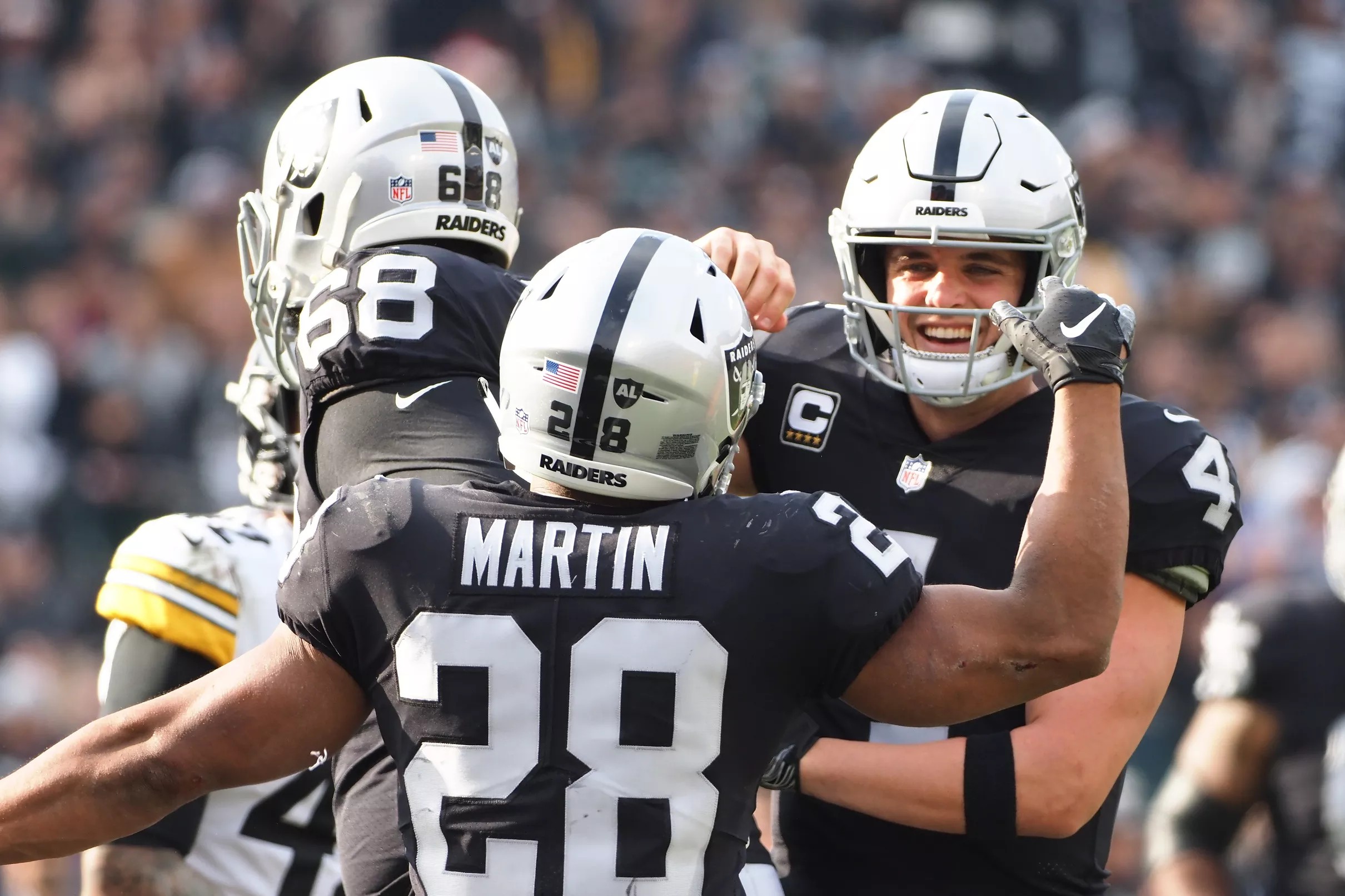 Oakland vs Pittsburgh recap, final score 2421 Raiders get late TD for