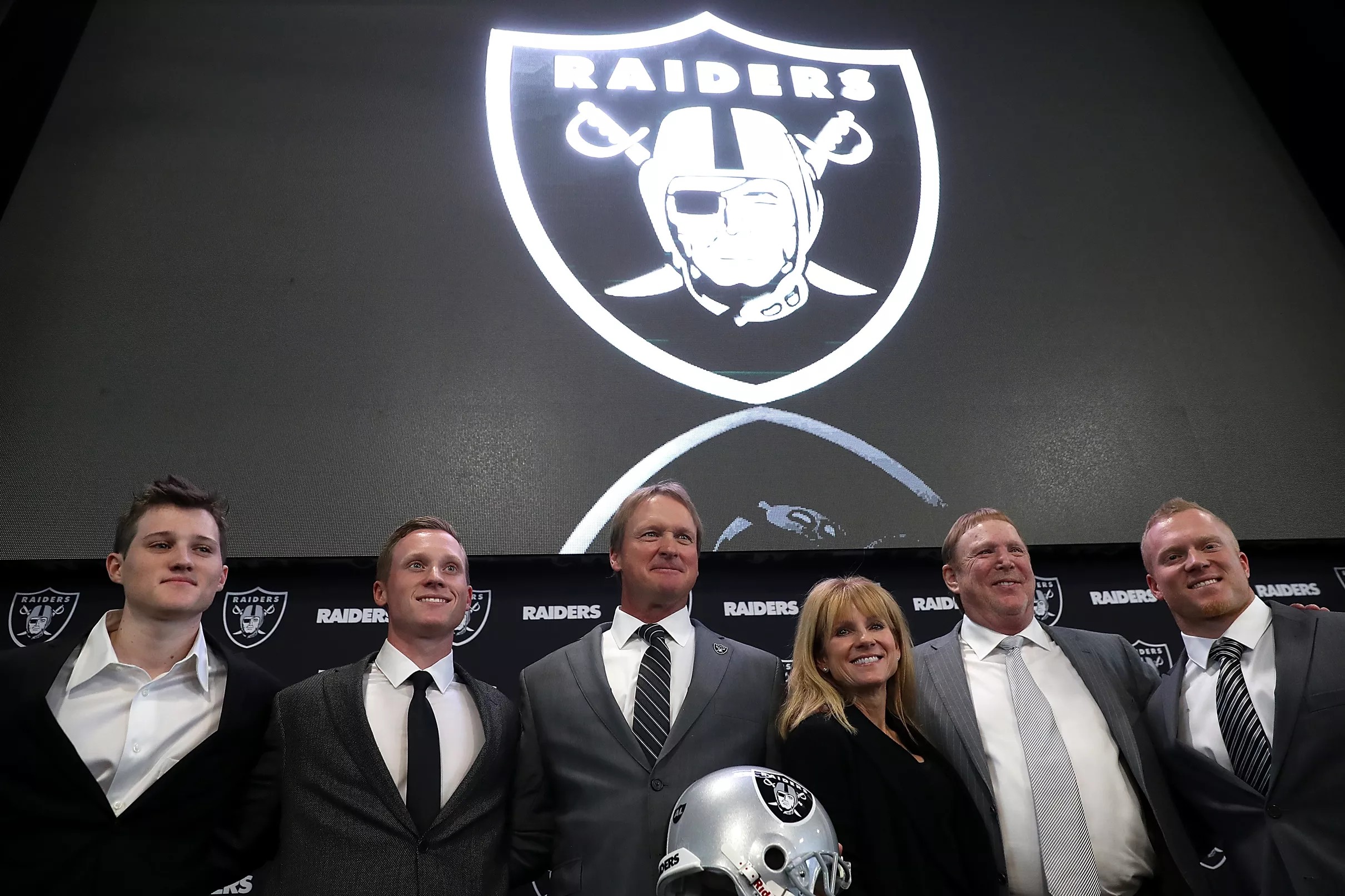 Raiders add assistants, officially announce entire 2018 coaching staff