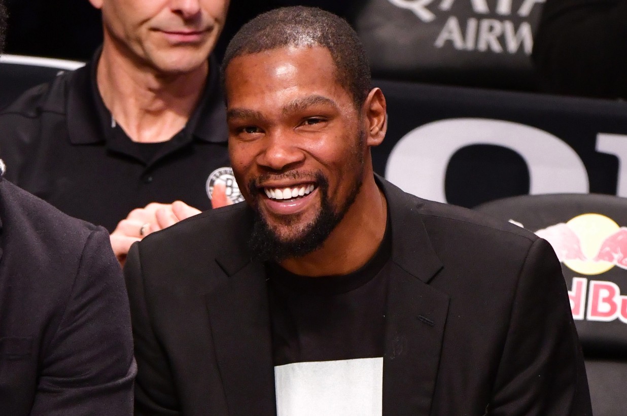 Kevin Durant attends Giants Christmas party