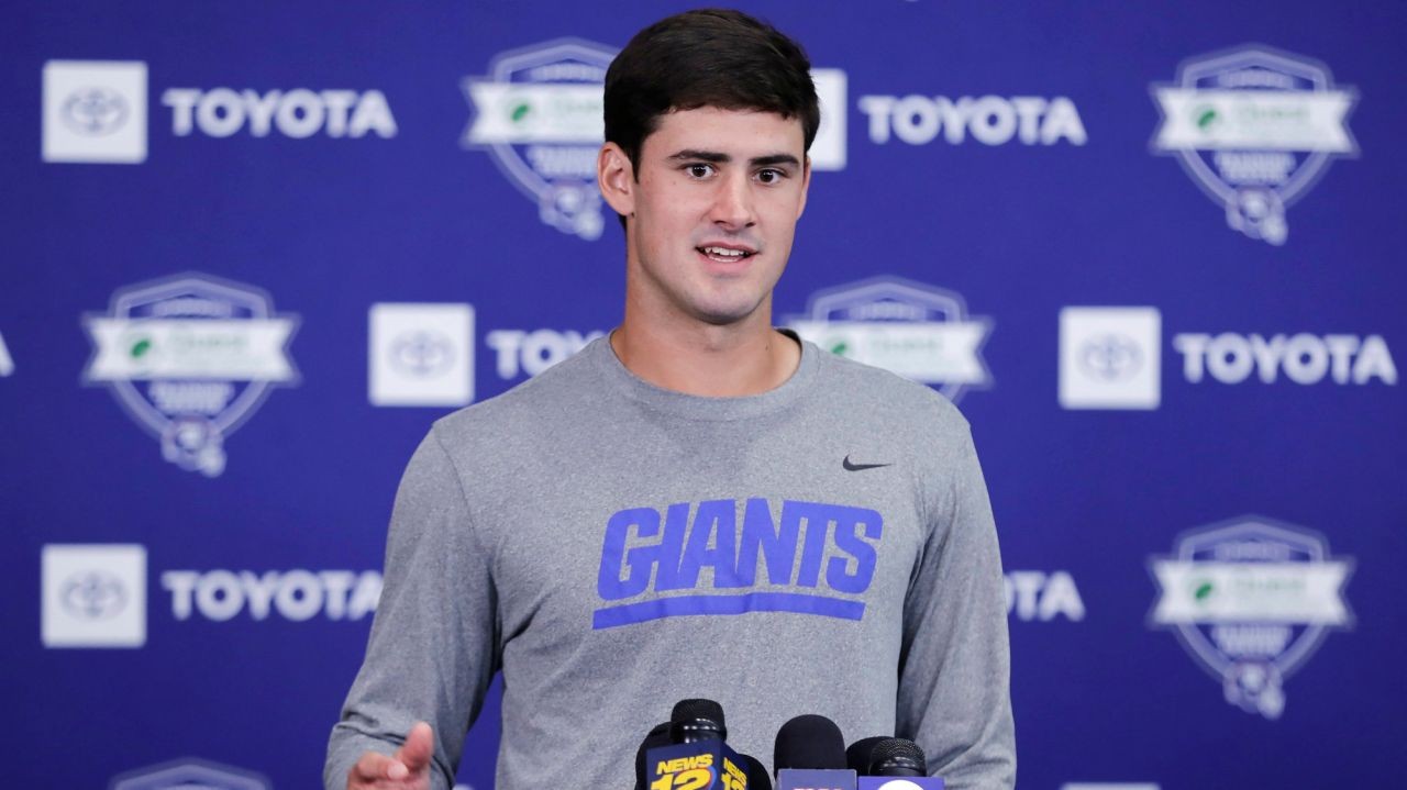 'One day' has arrived for Daniel Jones, the Giants' rookie starting