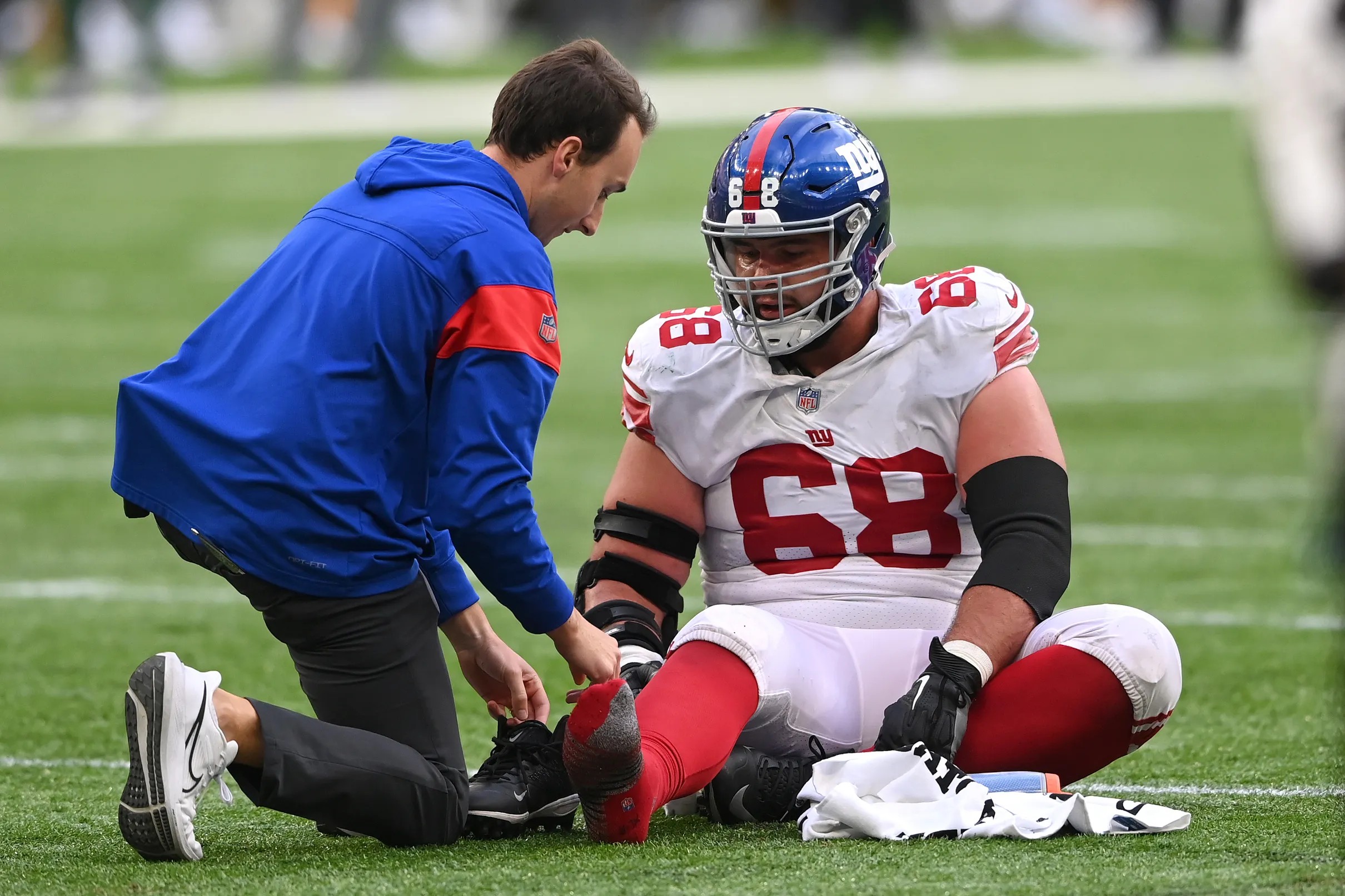 Giants roster moves Ben Bredeson placed on IR, Elerson Smith activated
