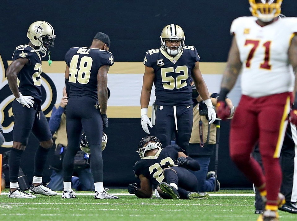 New Orleans Saints injuries Coby Fleener suffers concussion vs. Rams