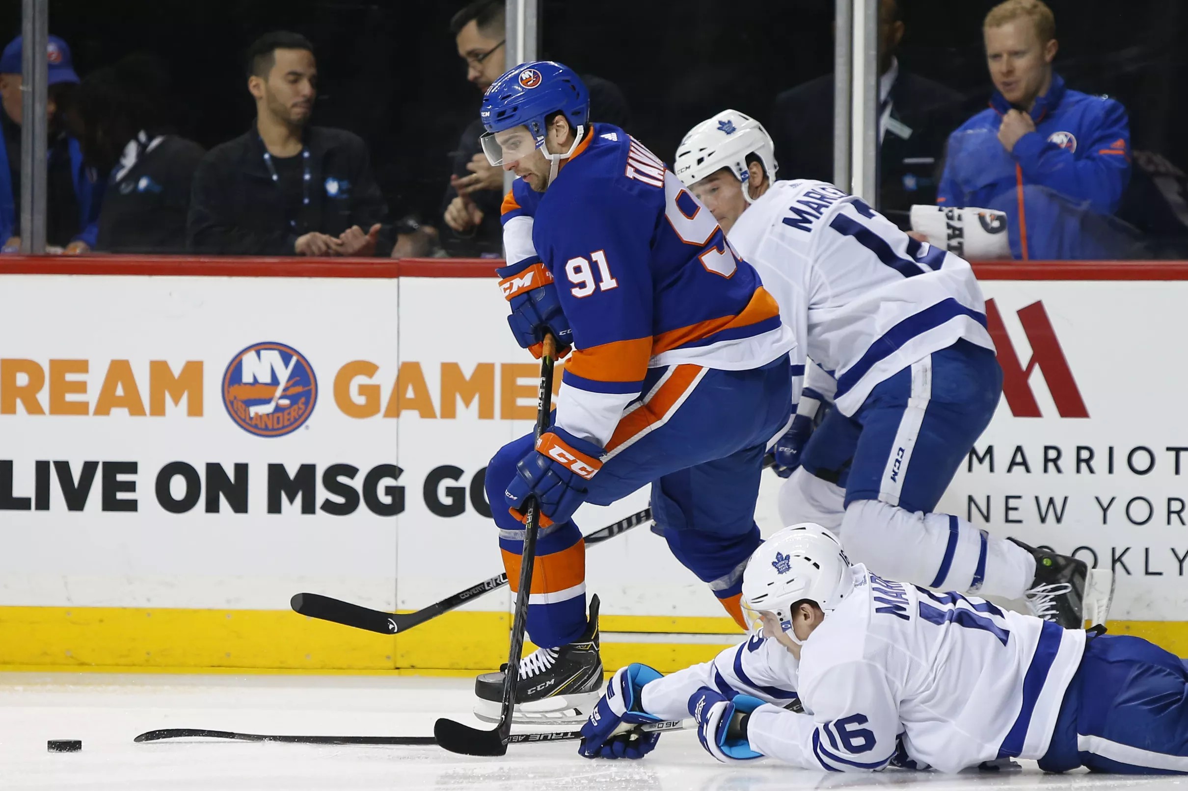 Islanders Lounge: Party Photos You Need To See! - ryppjcj