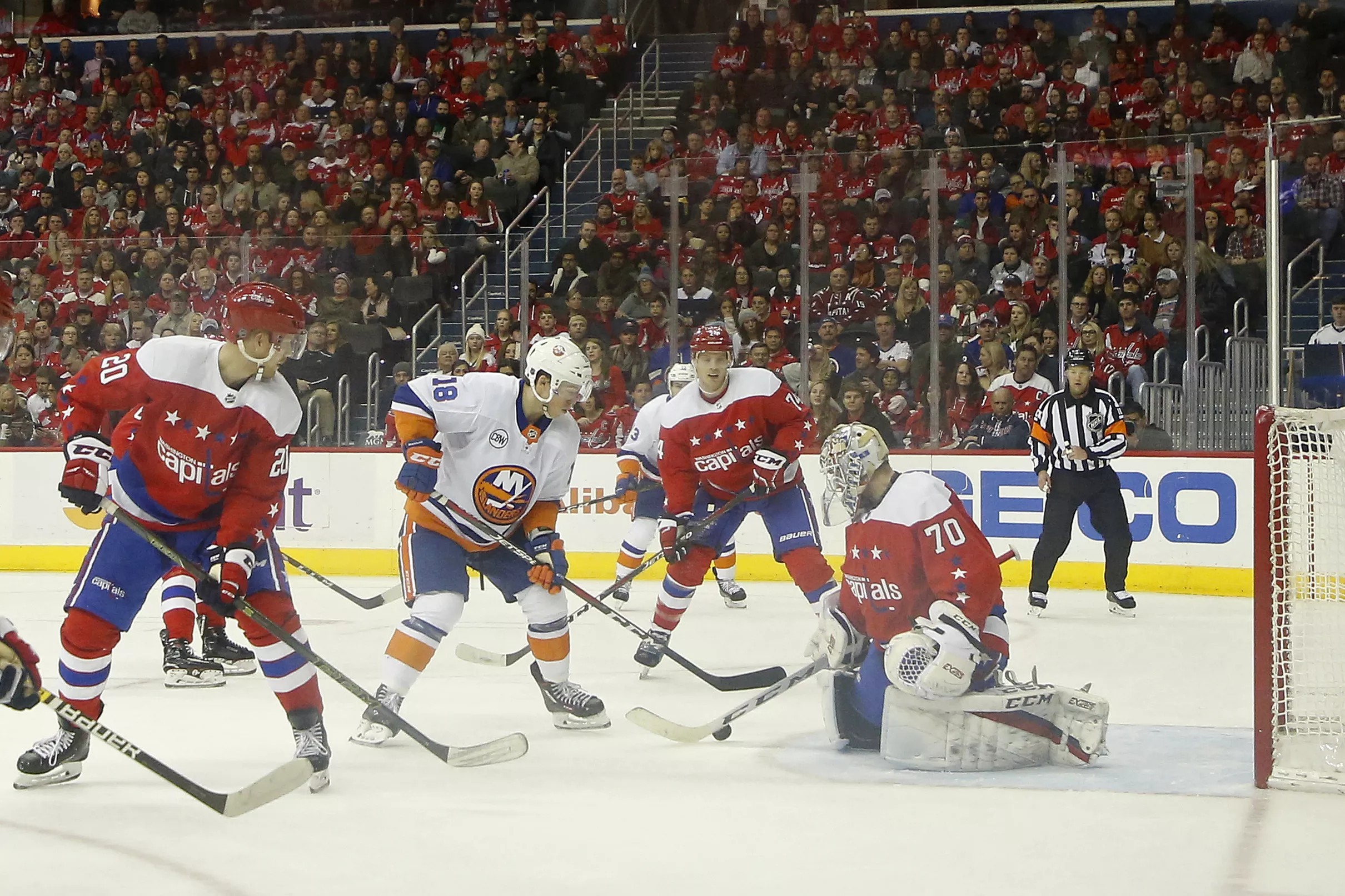 islanders-gameday-news-seeking-home-ice-for-the-fans