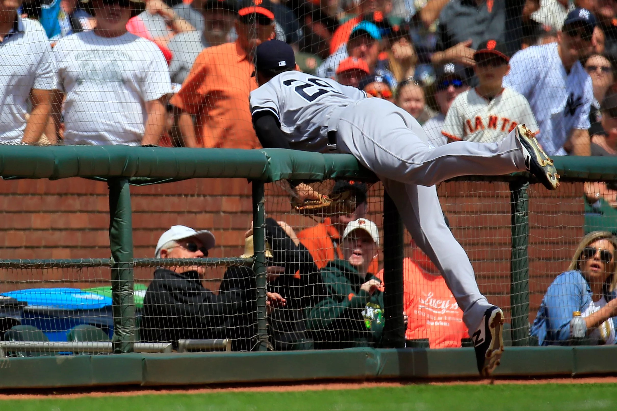 The Yankees should try Gio Urshela as a utility infielder