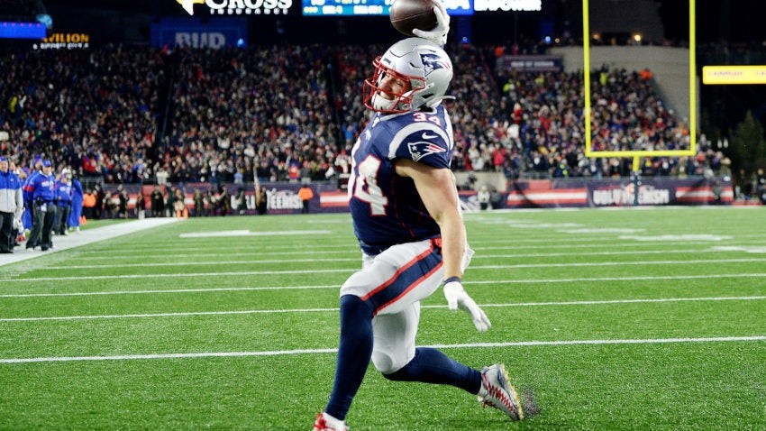 With 24-17 Victory Over Bills, Patriots Clinch 11th Straight AFC East Crown