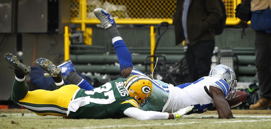 Now You're Just Rubbing It In: NFL Uses Dez Bryant's No-catch In ...