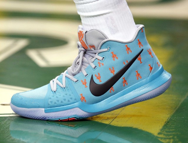 kyrie 3 low on foot