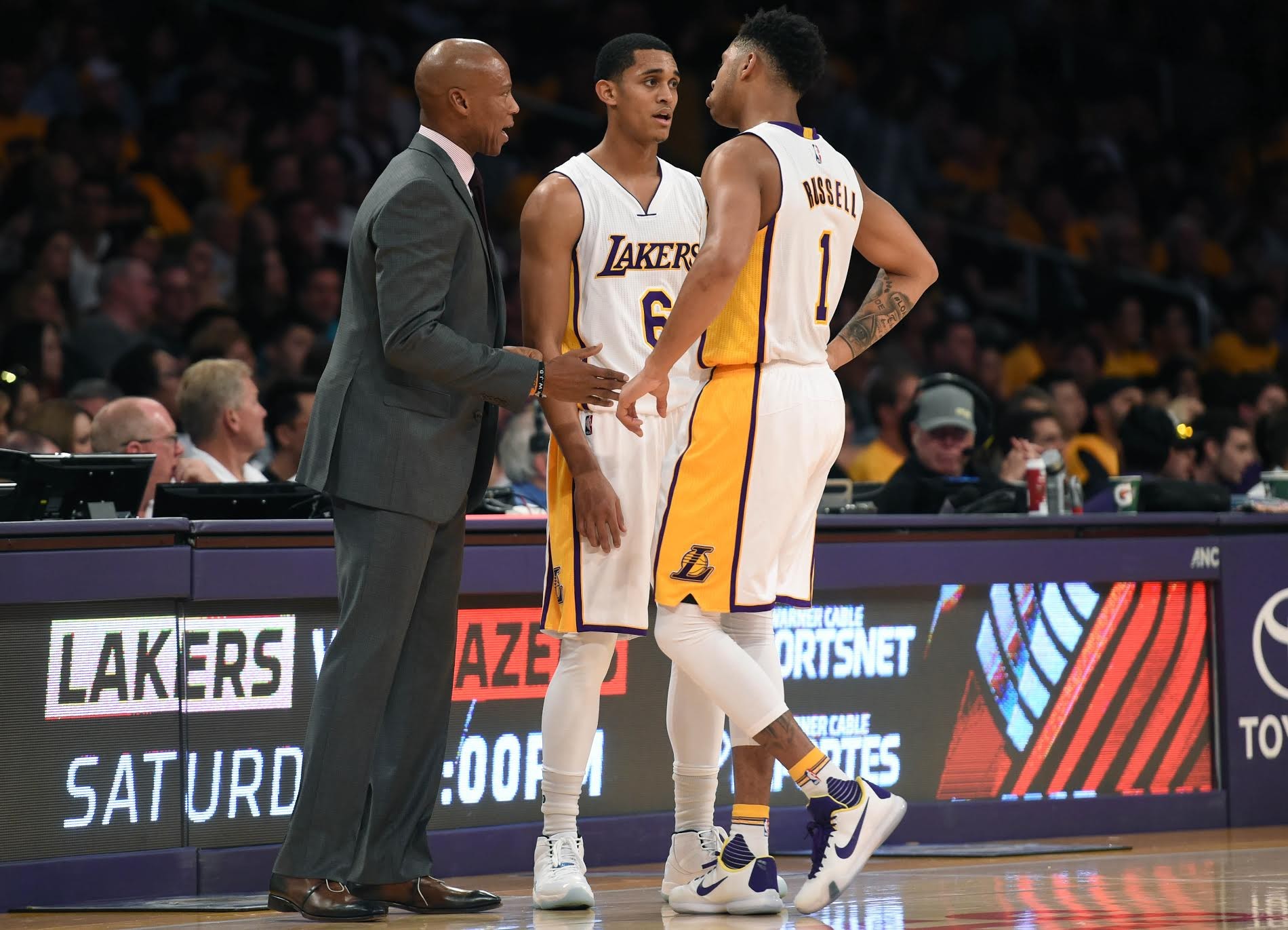 Lakers' D'Angelo Russell, Jordan Clarkson have fun in Rising Stars  Challenge – Daily News