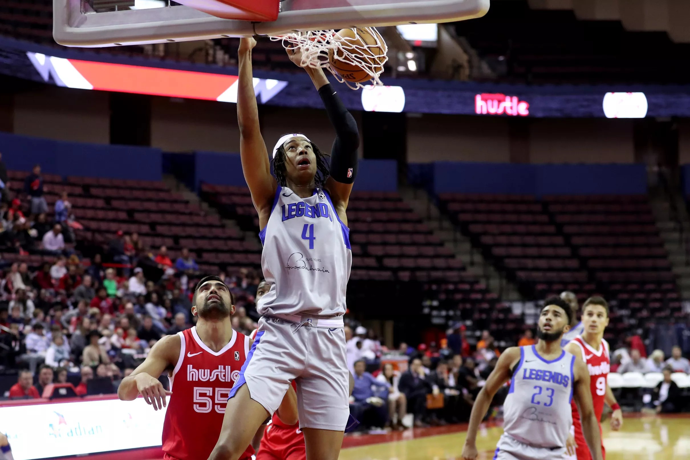 Blazers’ Hoard, Brown Combine for 20 Points in G League Debut