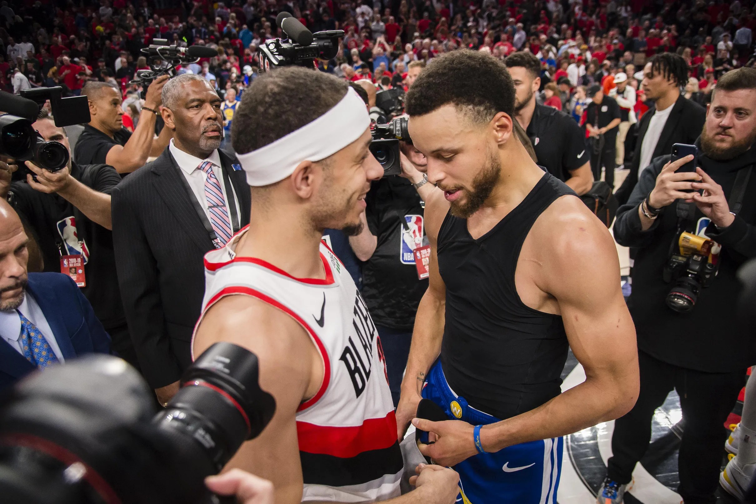 Former Blazer Seth Curry Reuniting With Brother Steph