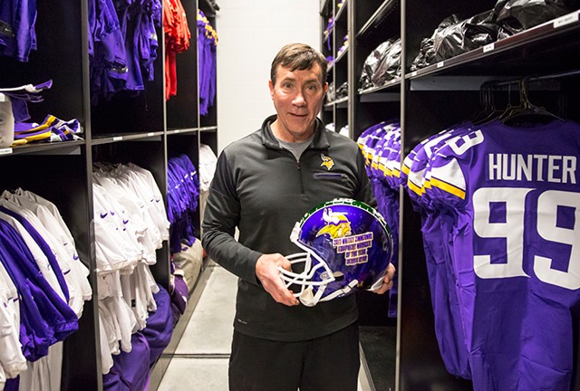 dennis-ryan-named-nfl-equipment-manager-of-the-year