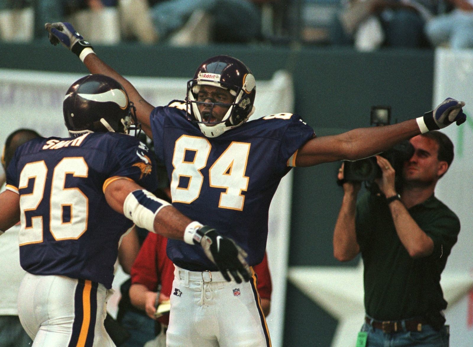 Flashback Friday: Vikings feast on Cowboys in 1998